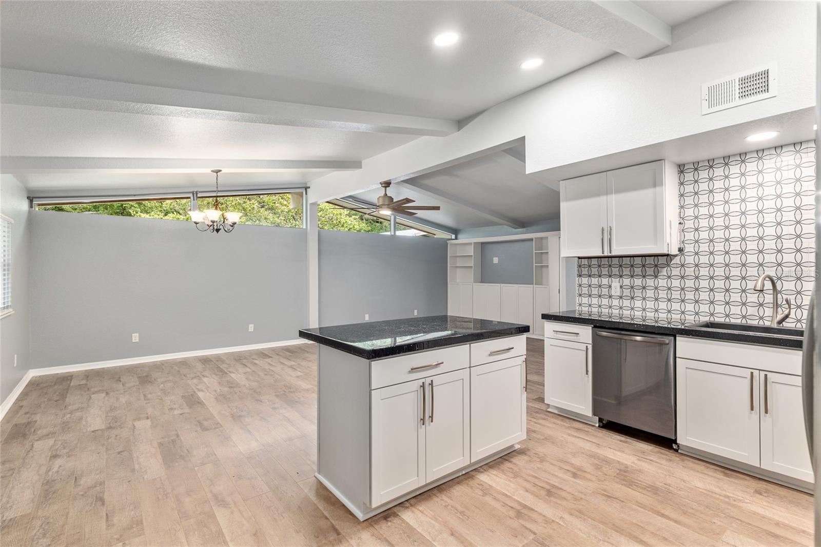 Image 19 of 52 For 11065 42nd Street