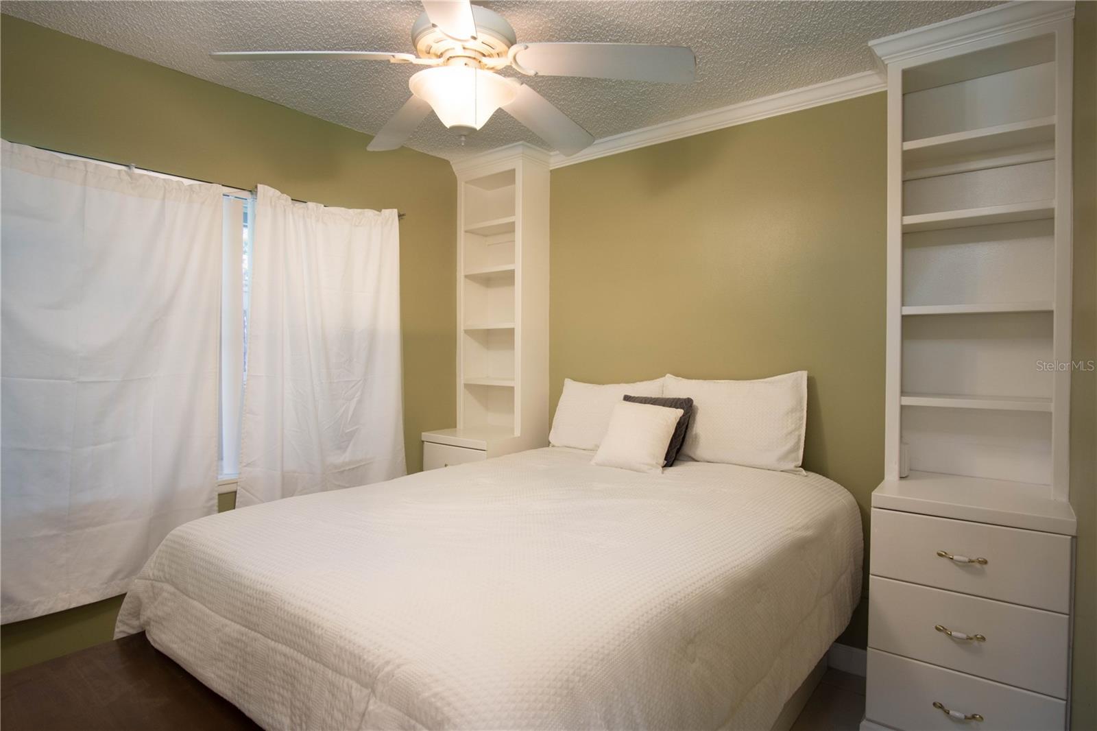 Image 10 of 26 For 20800 River Drive A11