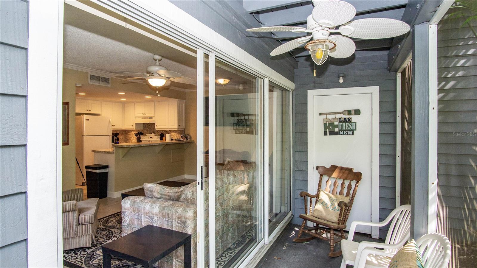 Image 11 of 26 For 20800 River Drive A11