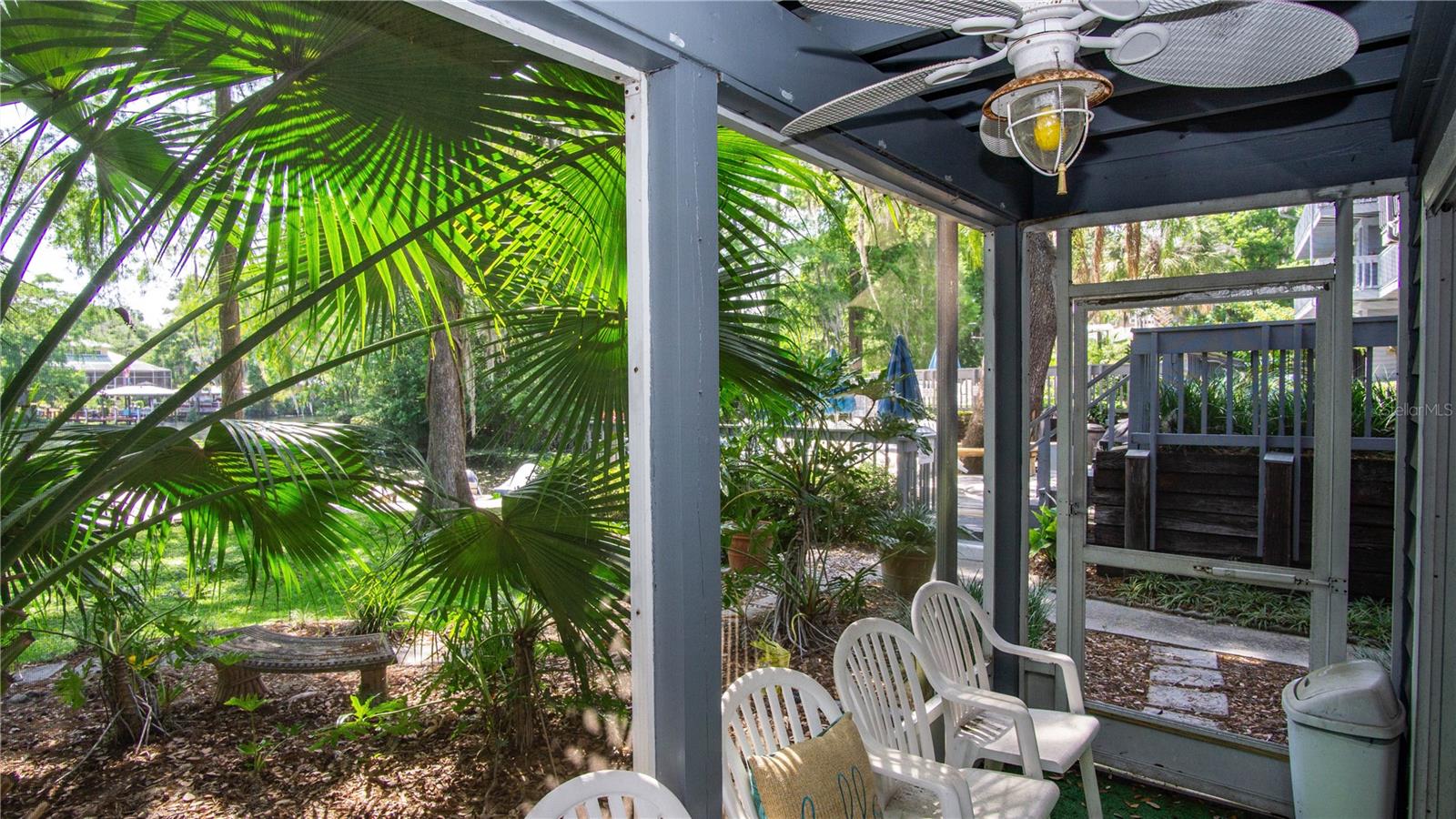 Image 12 of 26 For 20800 River Drive A11