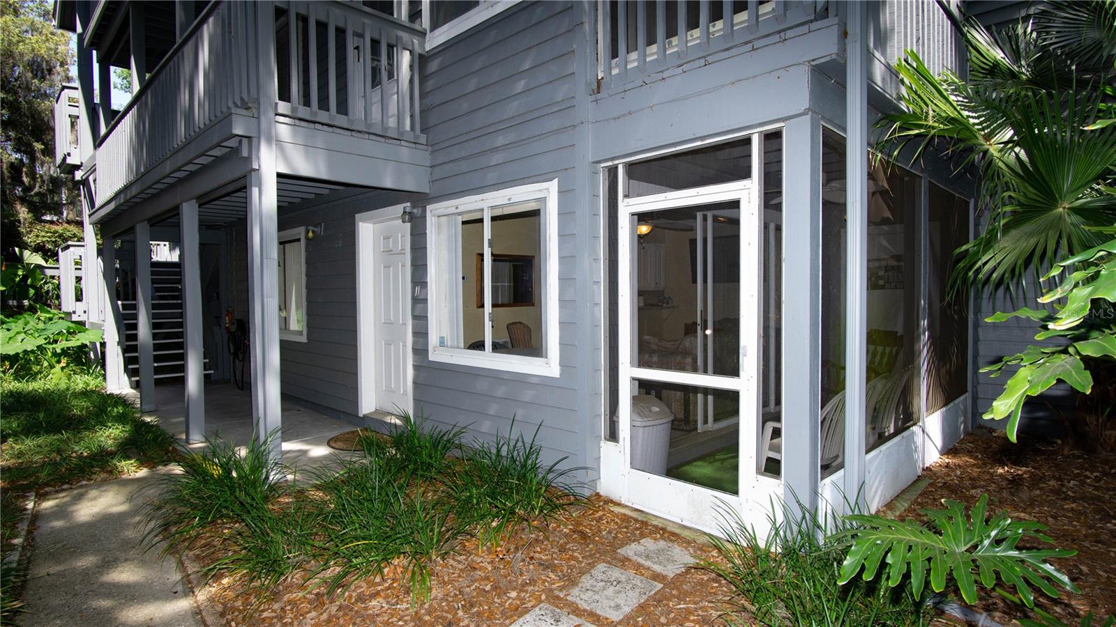 Image 14 of 26 For 20800 River Drive A11