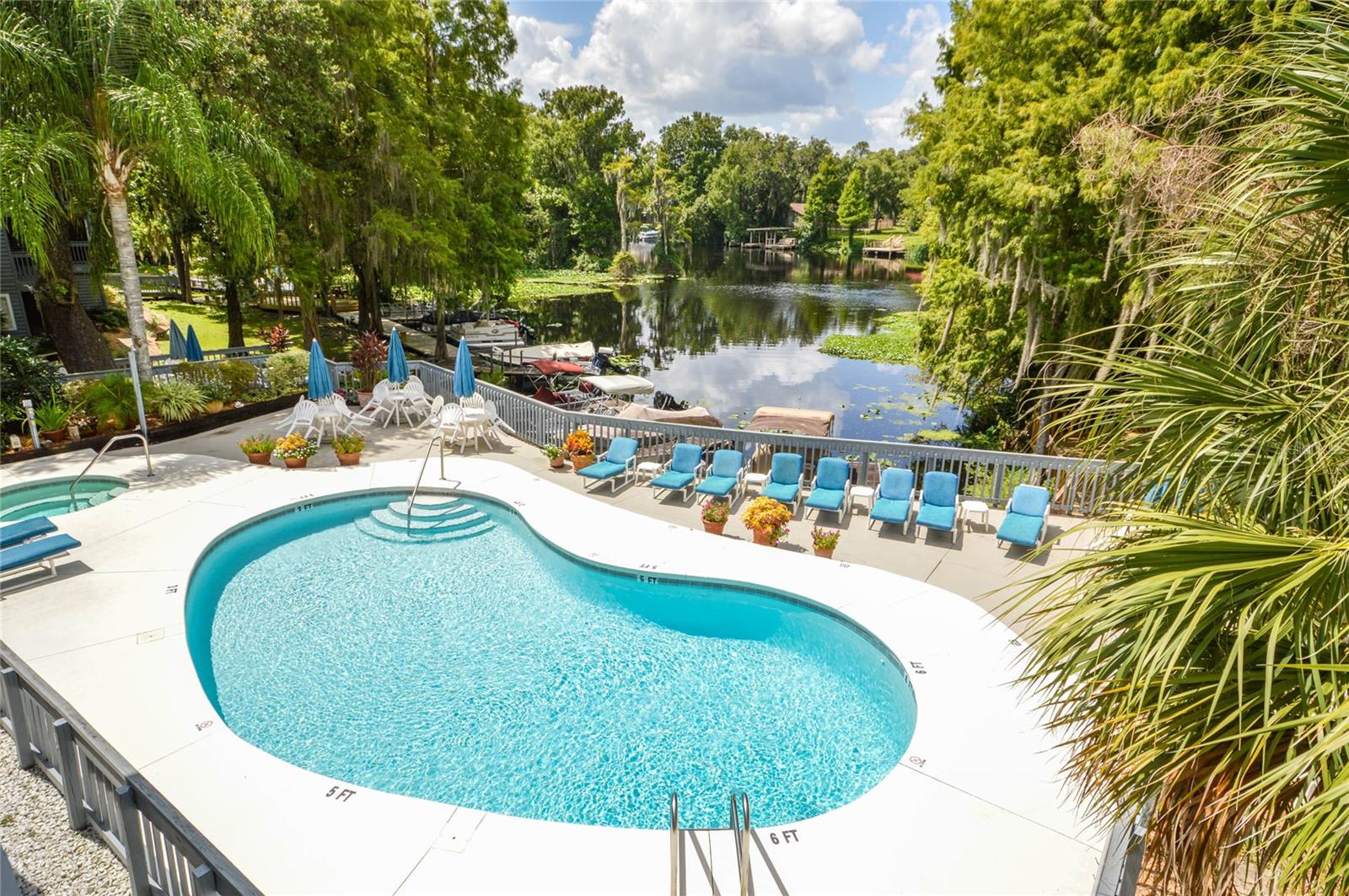 Image 2 of 26 For 20800 River Drive A11