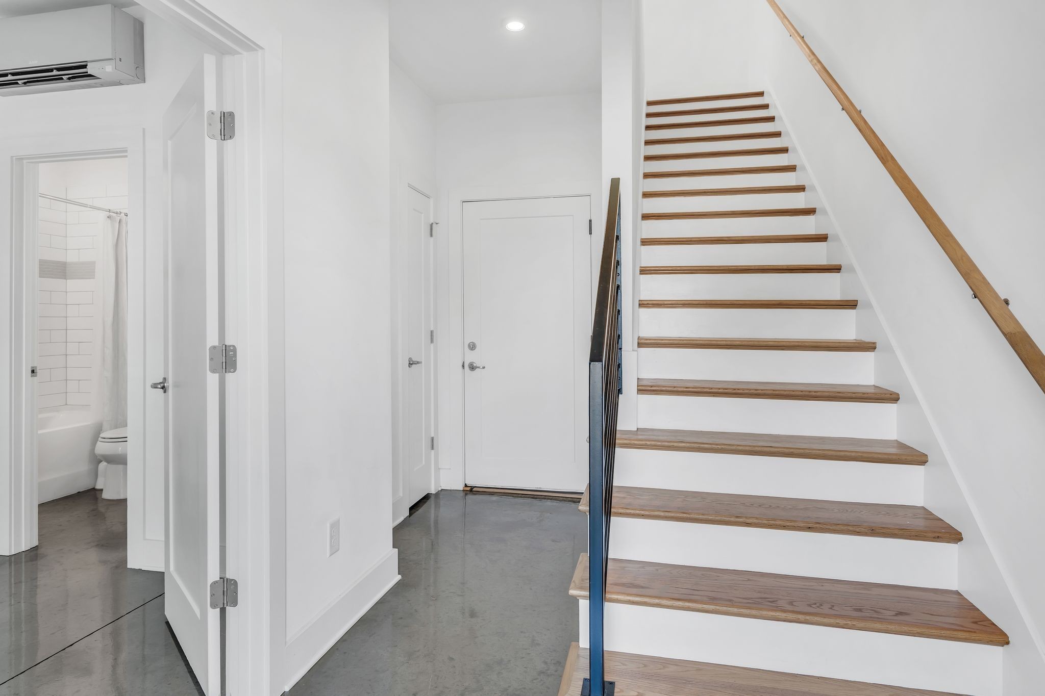 Image 4 of 59 For 47 Black Willow Street