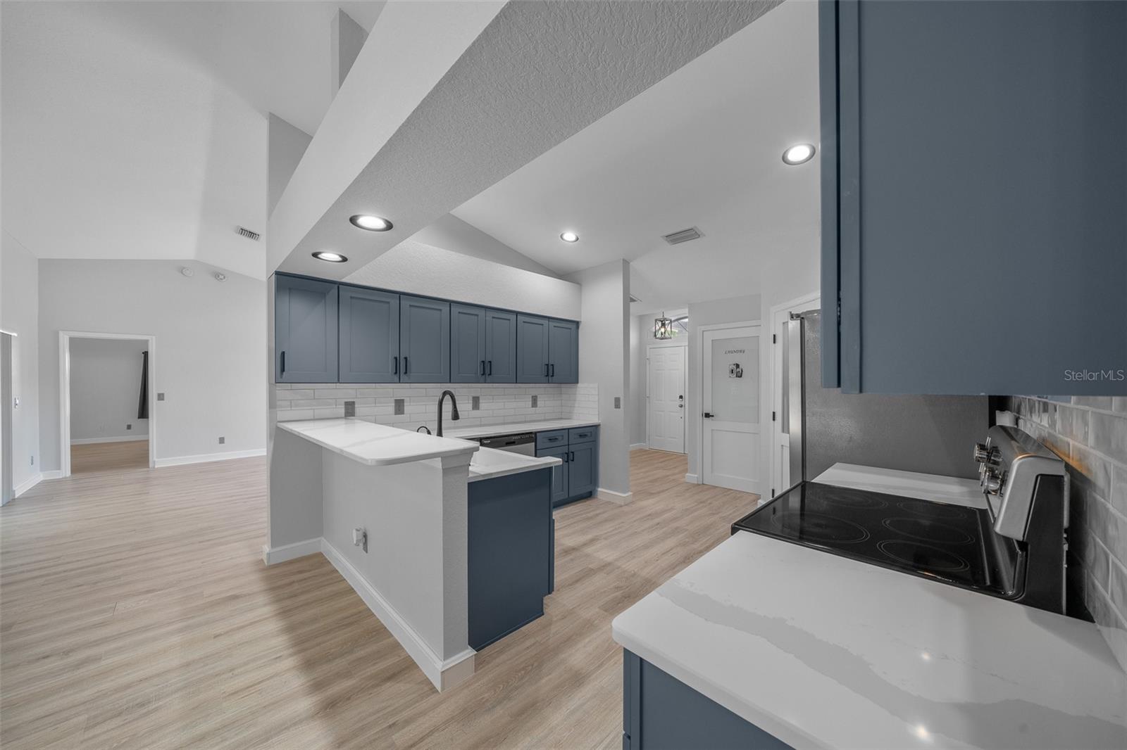Image 18 of 68 For 9885 144th Street