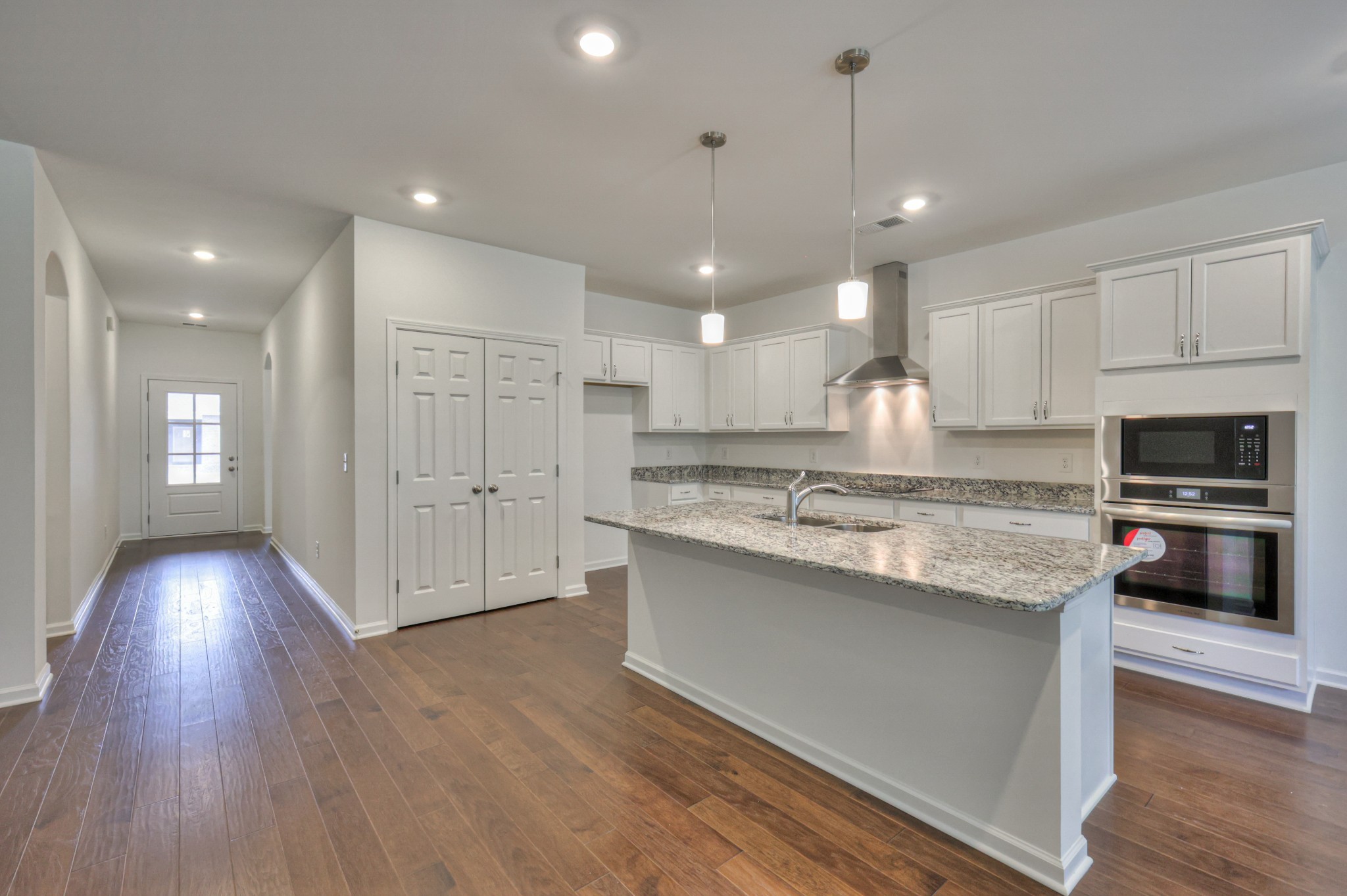 Image 3 of 14 For 1918 136th Boulevard
