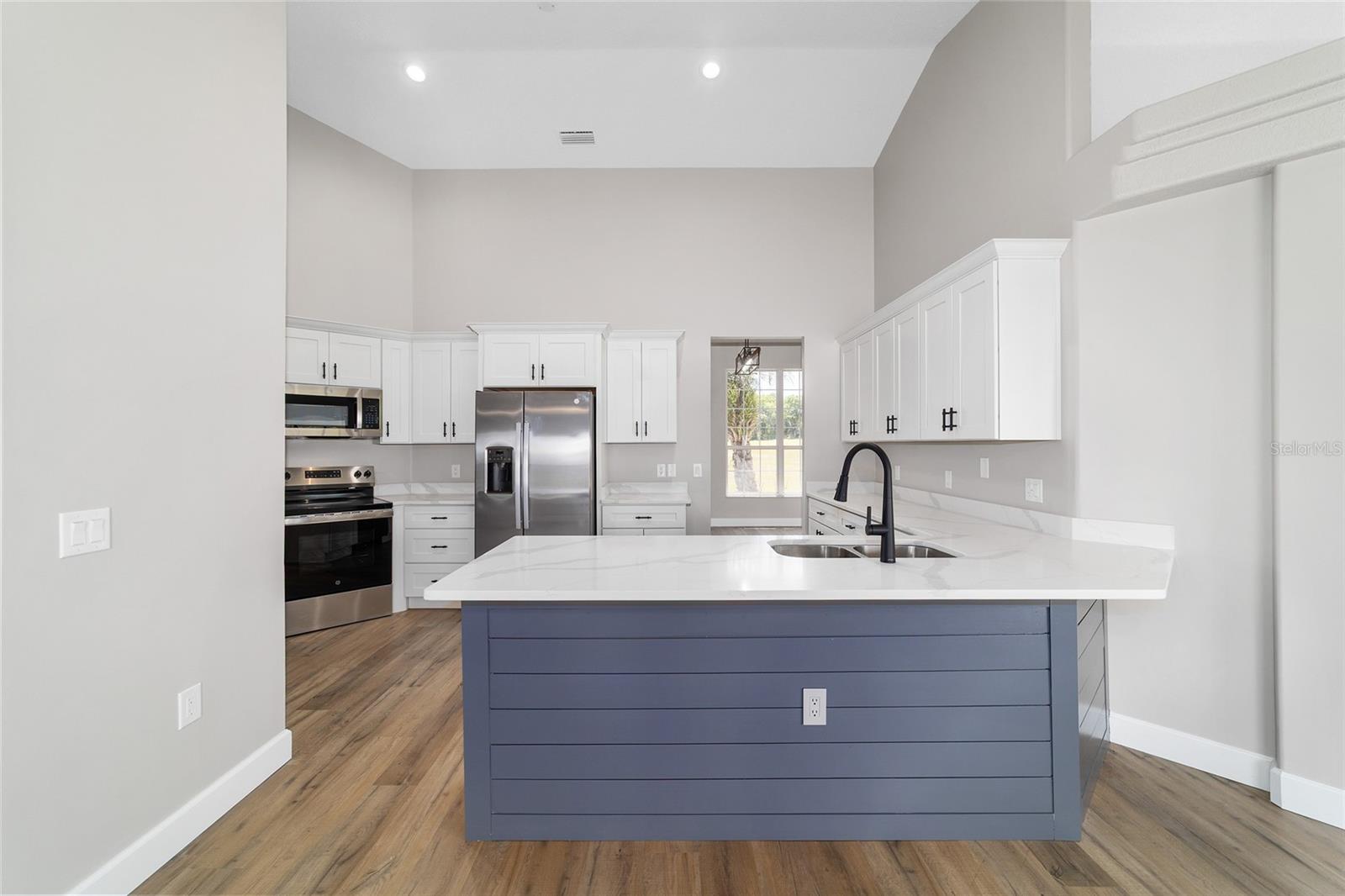 Image 31 of 62 For 5075 97th Street Road