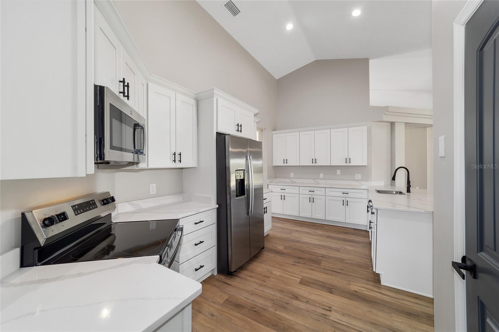Image 33 of 62 For 5075 97th Street Road