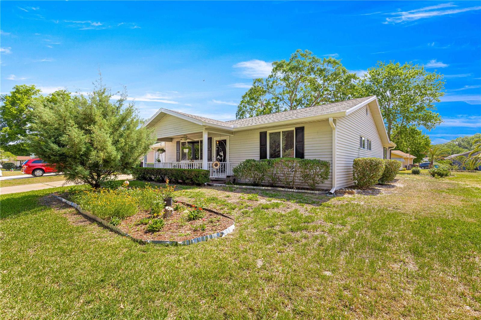 Image 5 of 83 For 10989 86th Avenue