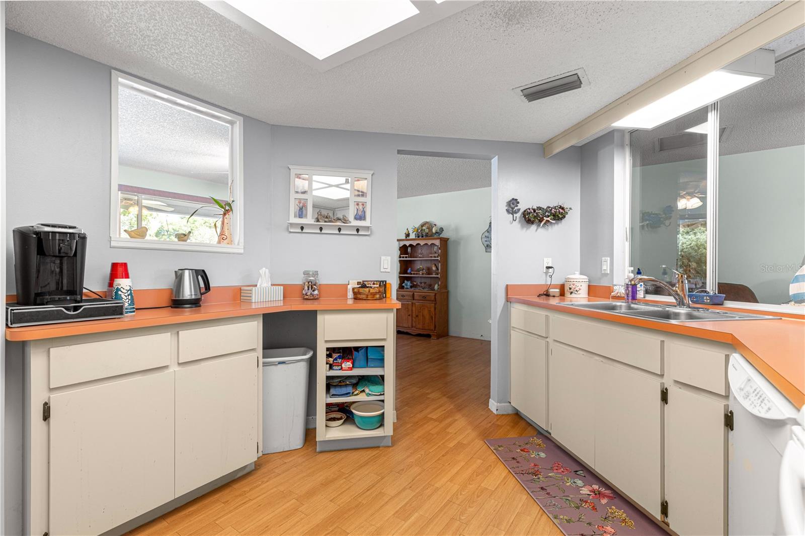 Image 7 of 83 For 10989 86th Avenue
