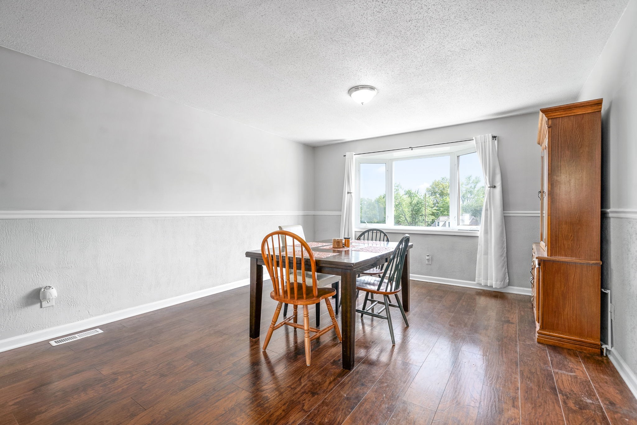 Image 7 of 16 For 7037 23rd Avenue