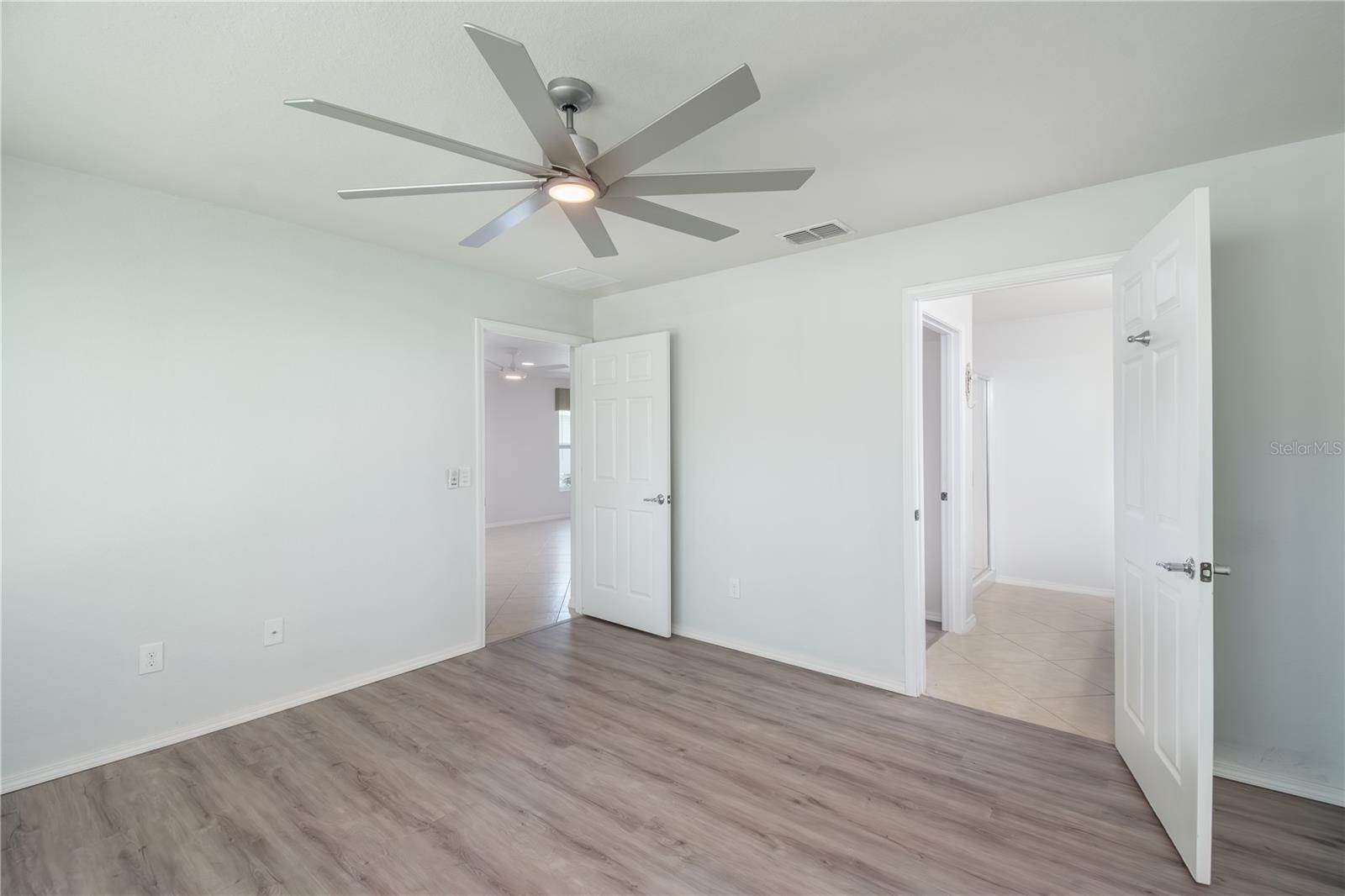Image 22 of 36 For 7249 93rd Avenue