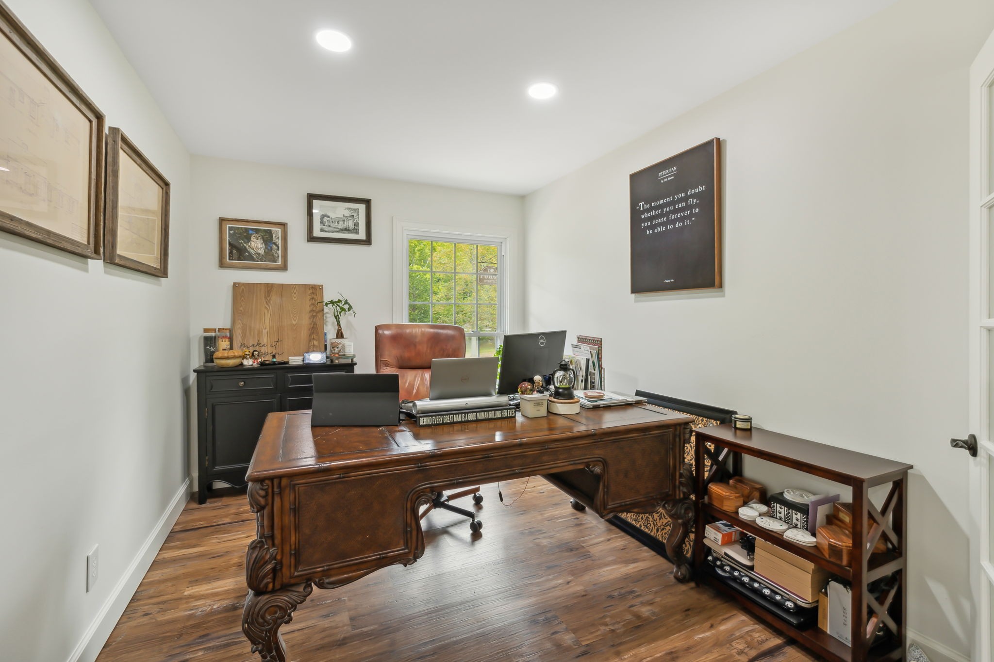Listing photo id 16 for 9708 Hawthorne Street 558