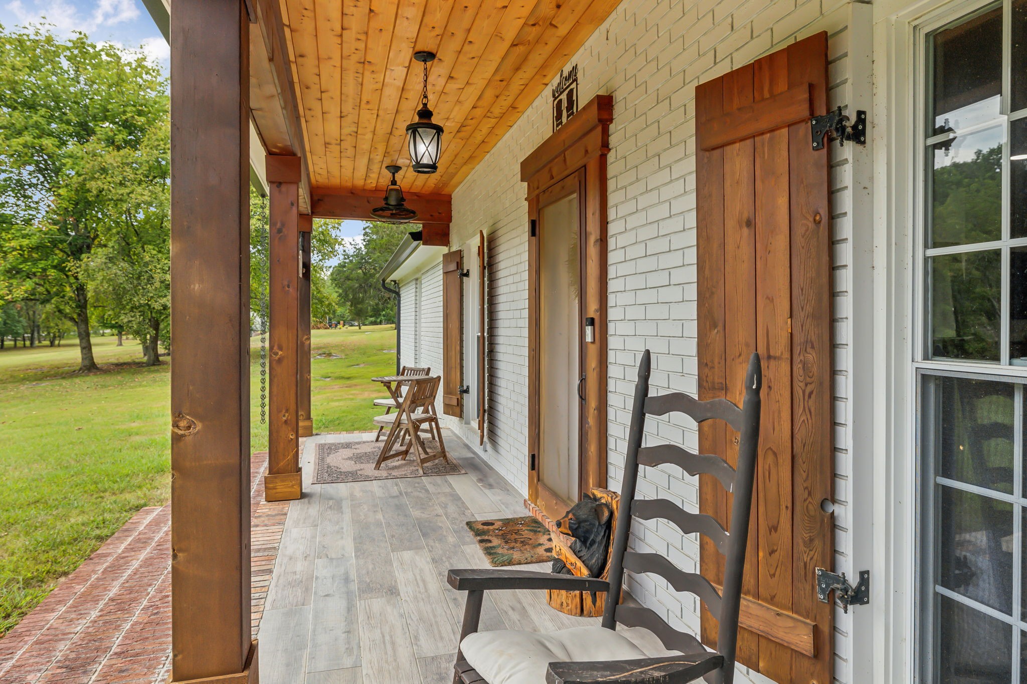 Listing photo id 1 for 9708 Hawthorne Street 558