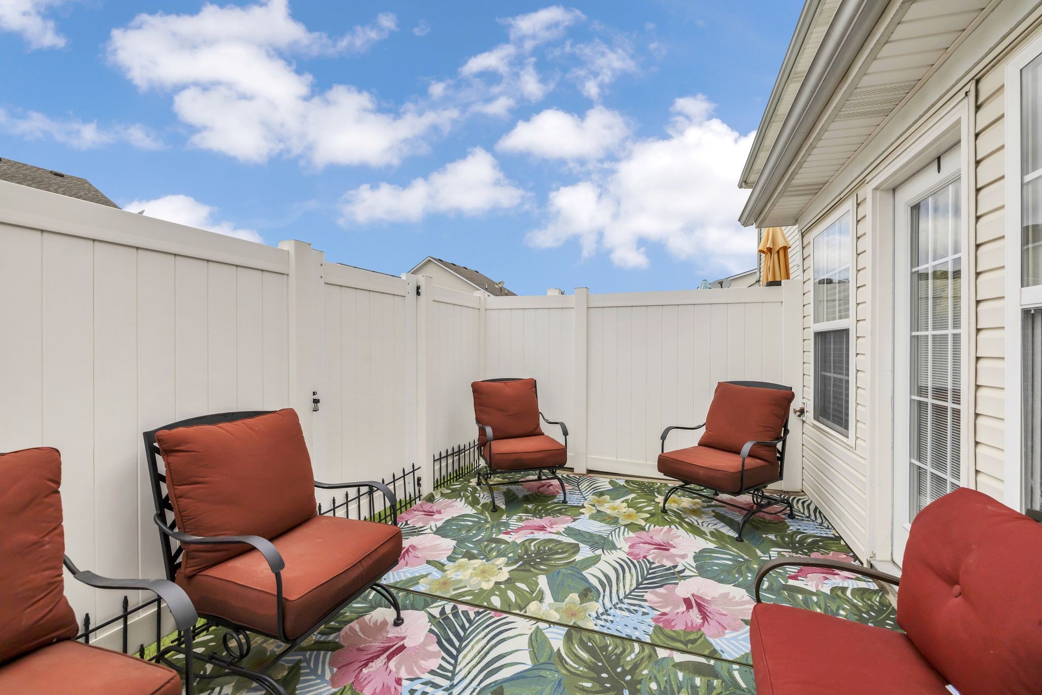 Image 4 of 9 For 353 Enfield Lane