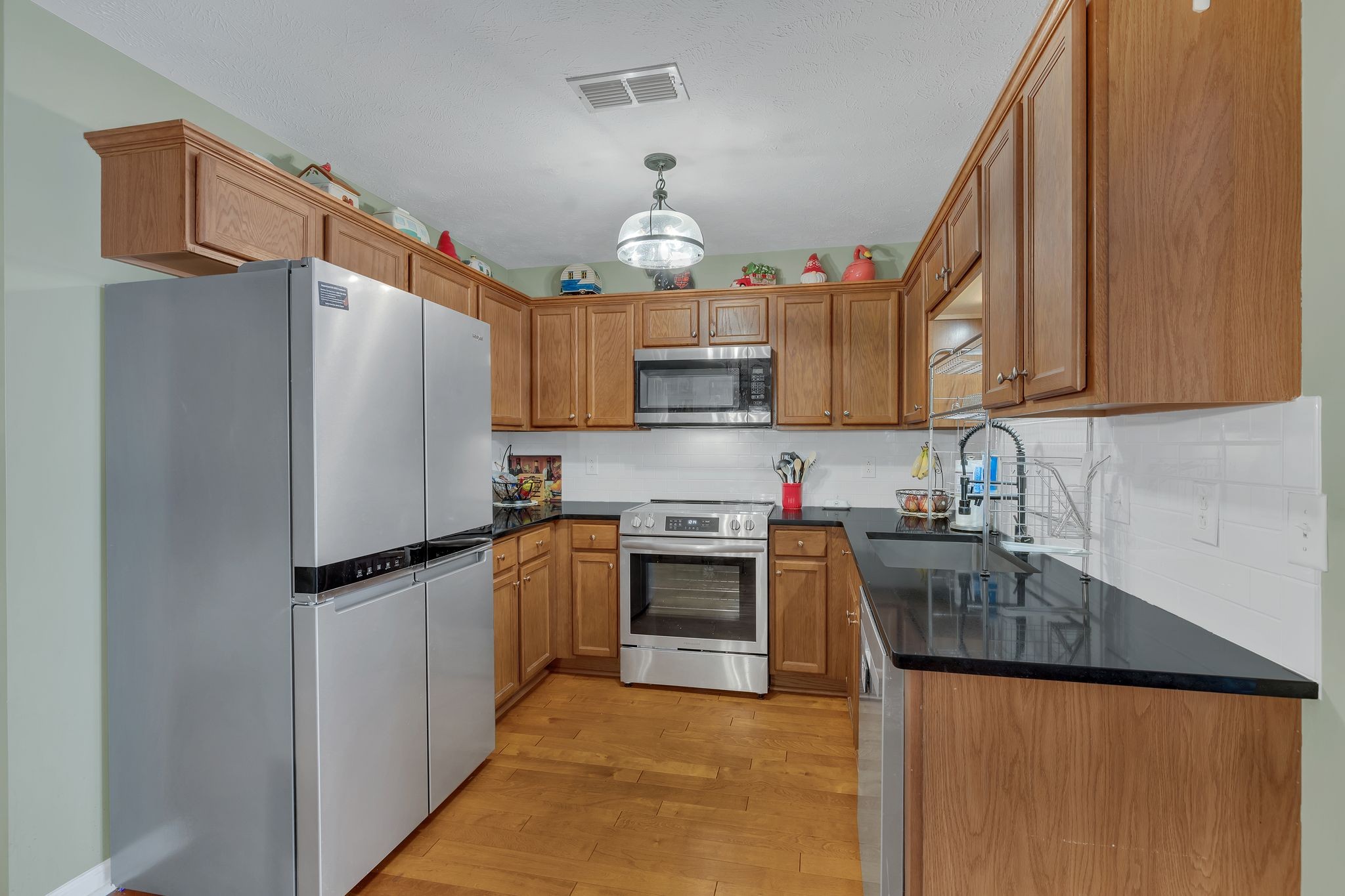 Image 8 of 9 For 353 Enfield Lane