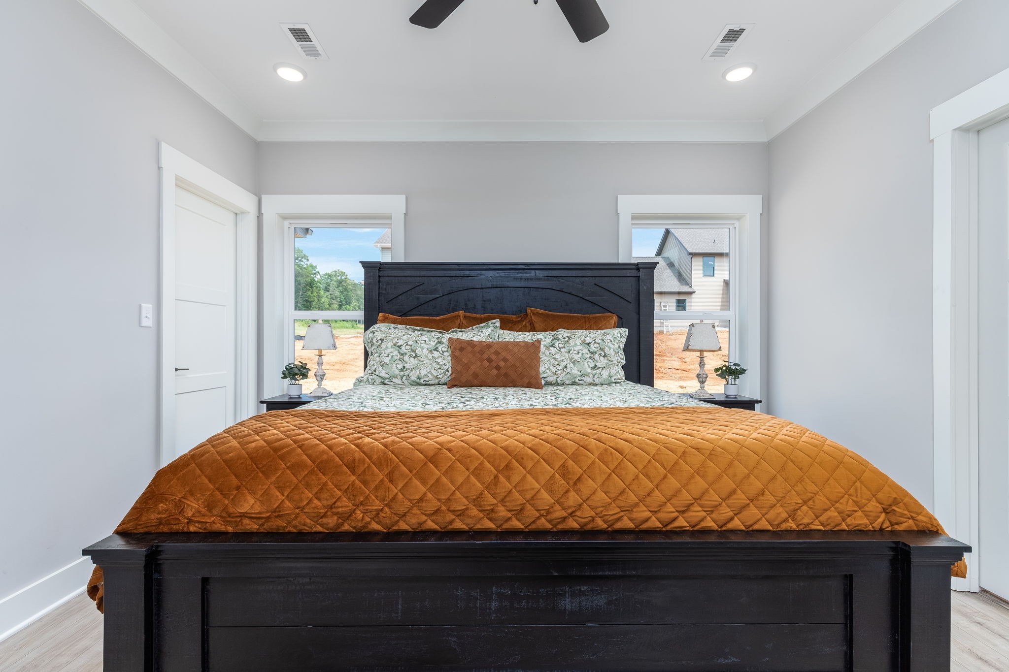 Image 16 of 54 For 1039 25th Street