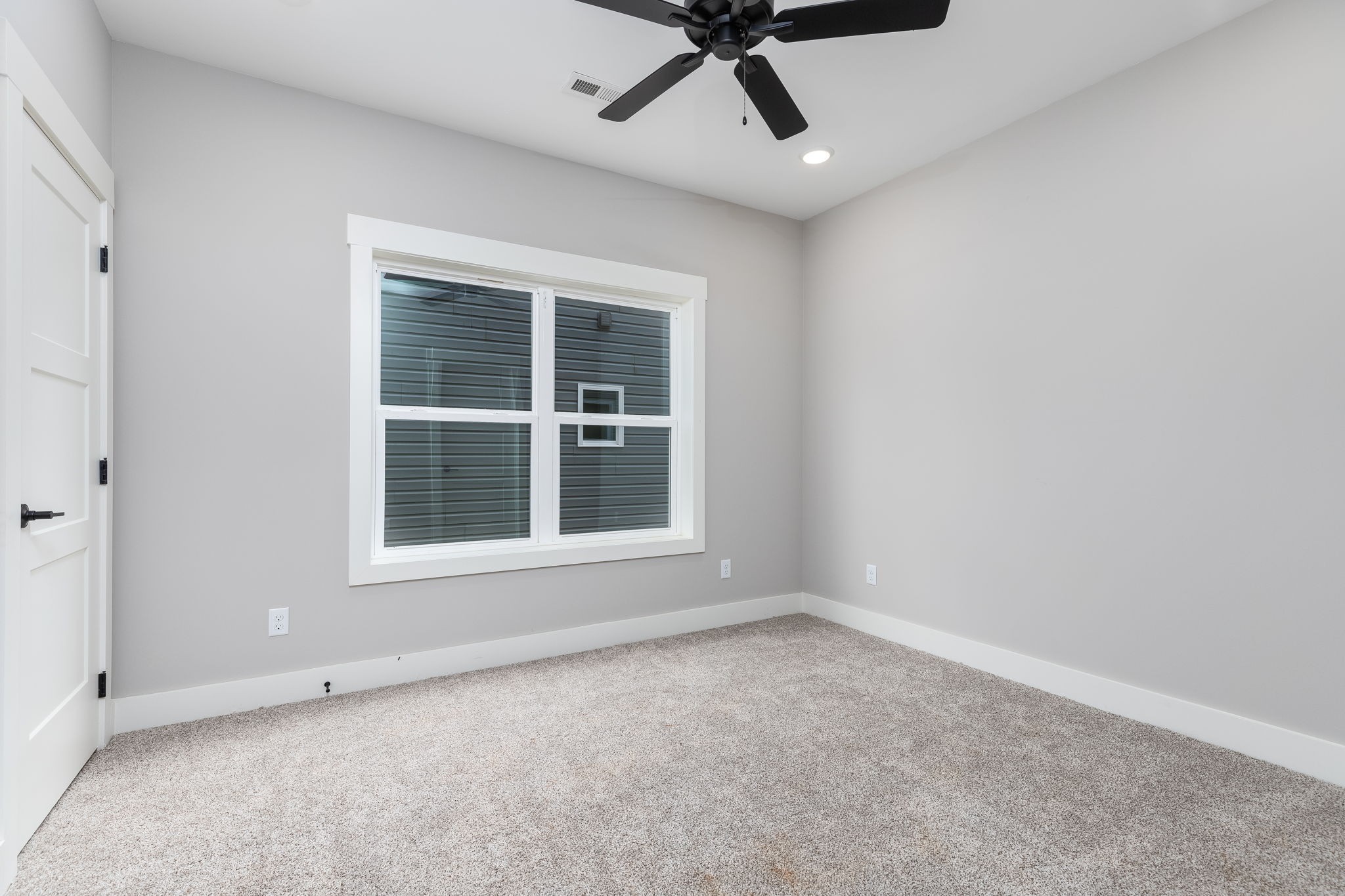 Image 23 of 54 For 1039 25th Street