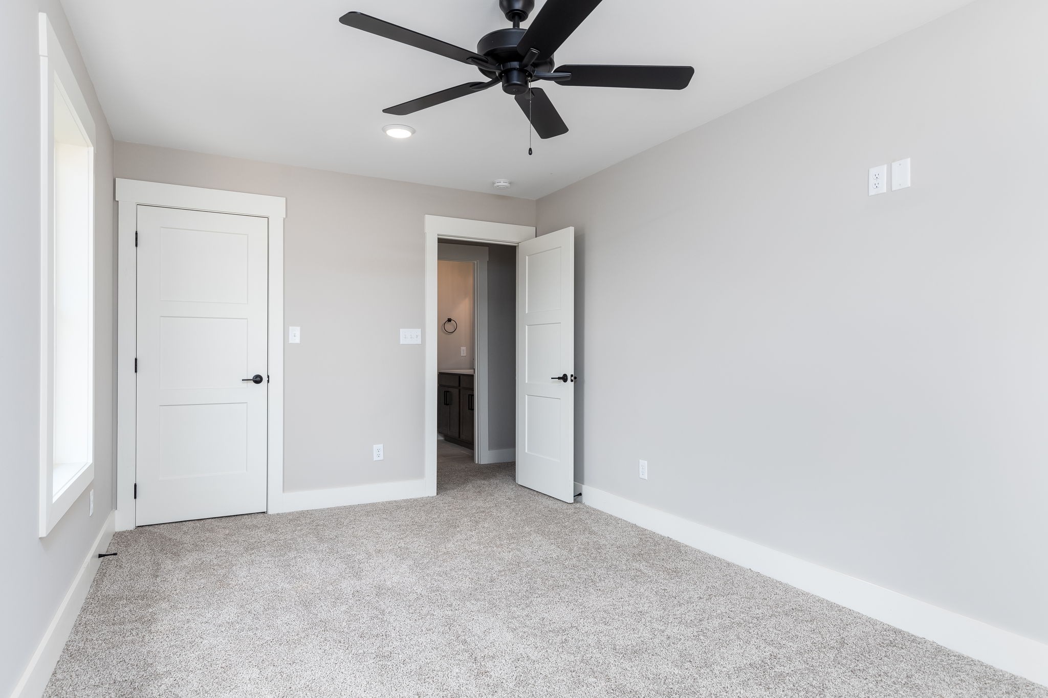 Image 30 of 54 For 1039 25th Street