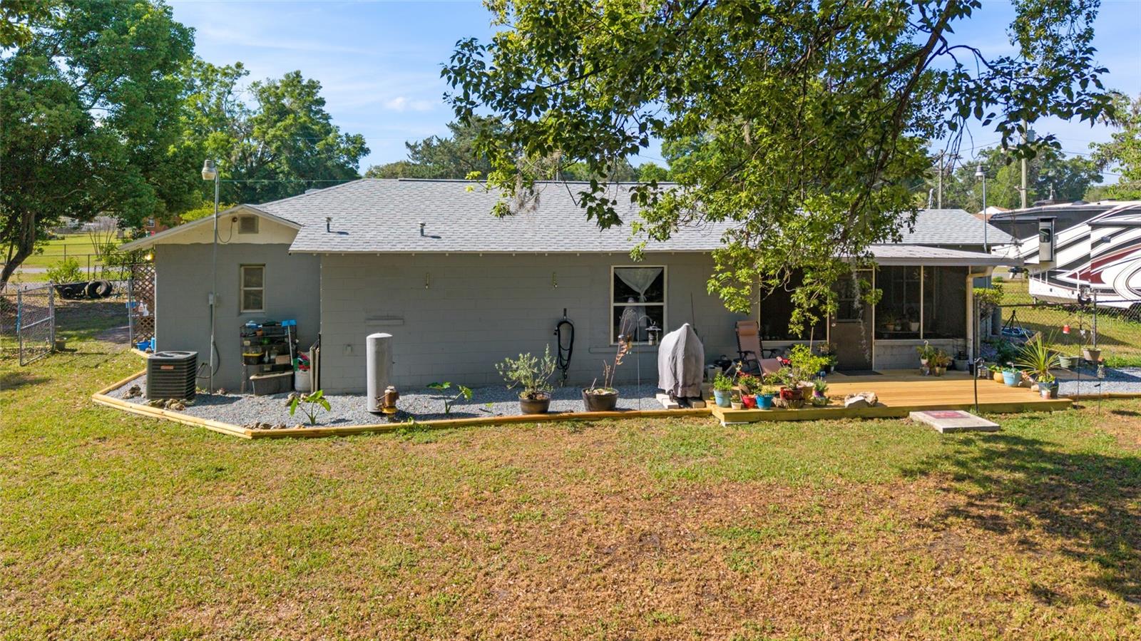 Image 40 of 54 For 1039 25th Street