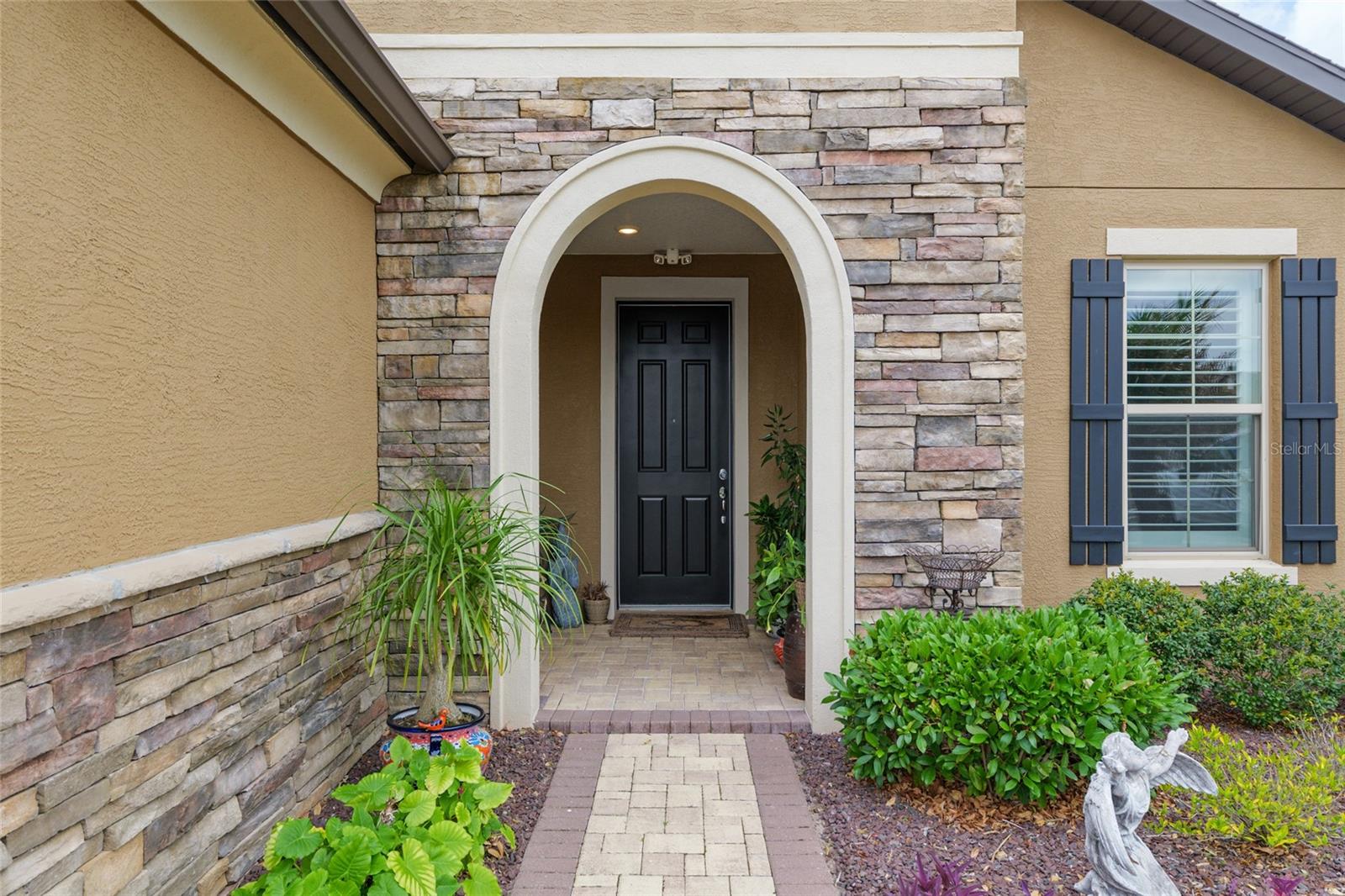 Listing photo id 8 for 6816 95th Circle