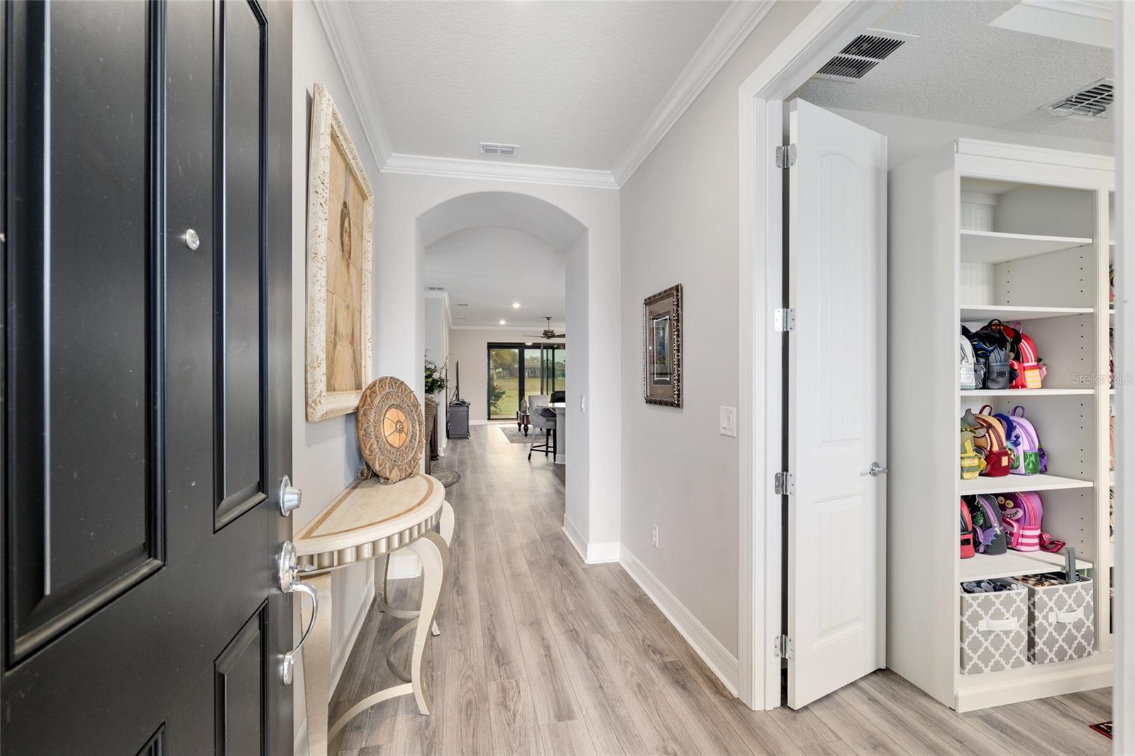 Listing photo id 11 for 6816 95th Circle