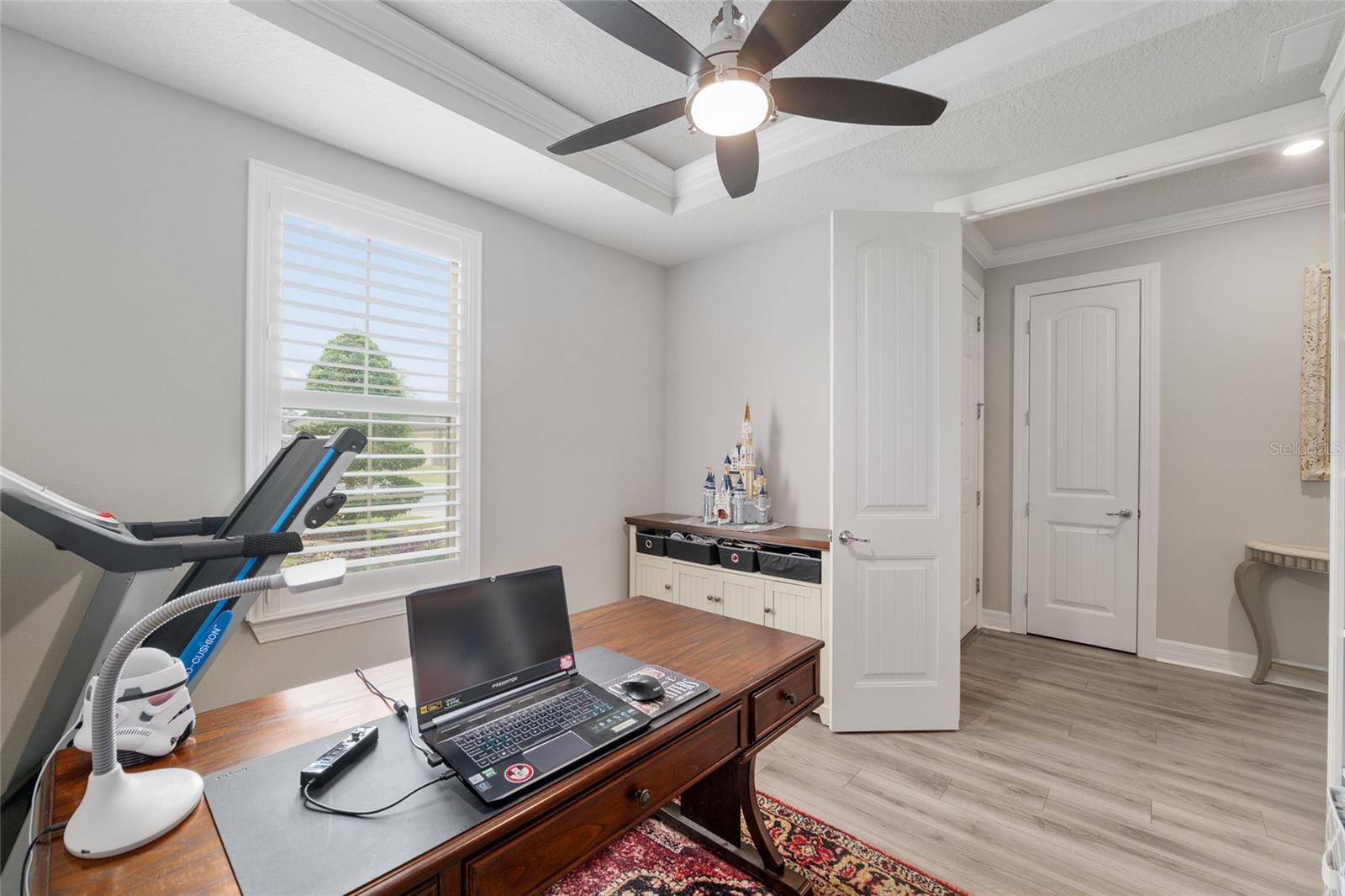 Listing photo id 14 for 6816 95th Circle