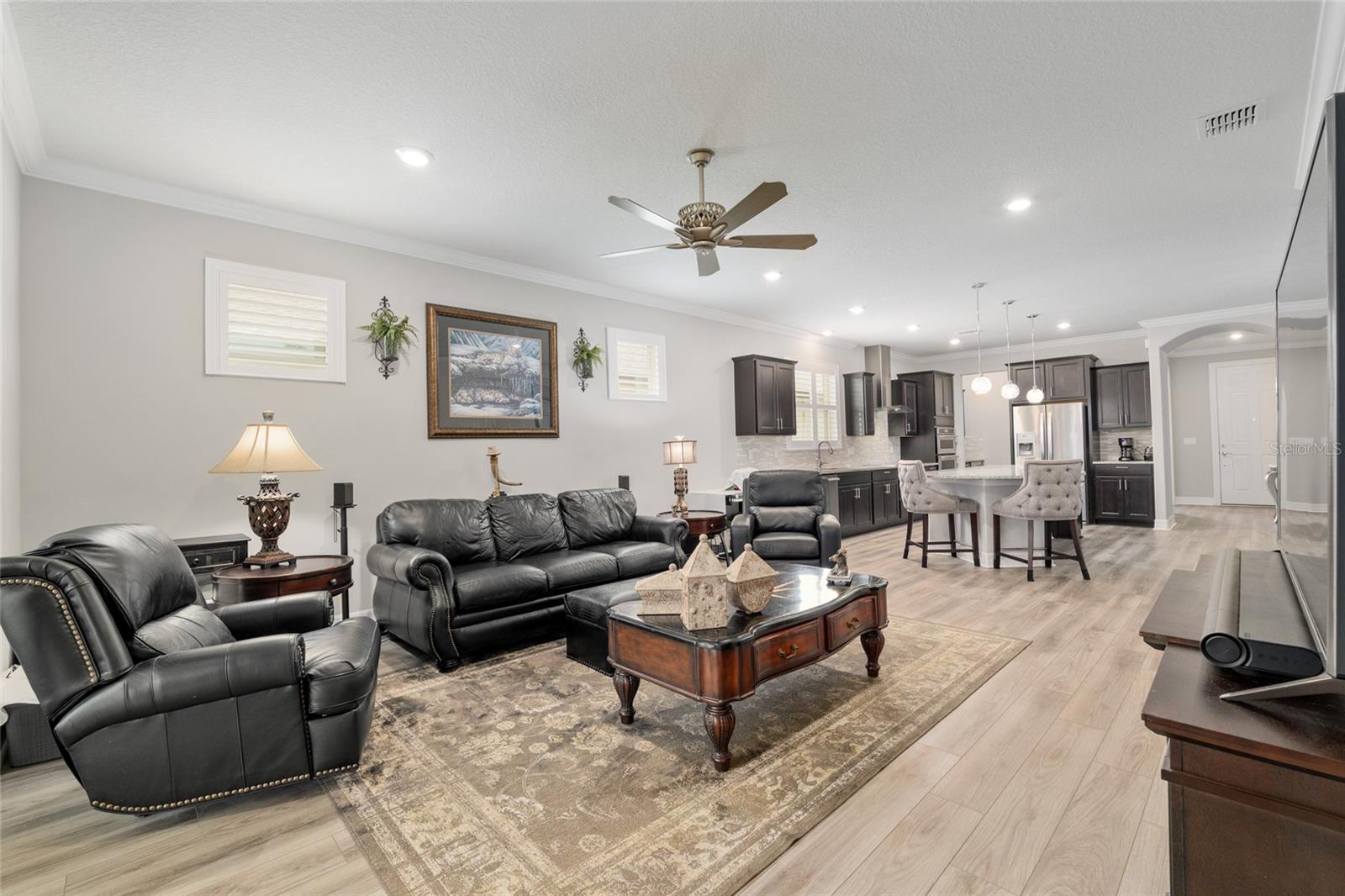 Listing photo id 18 for 6816 95th Circle