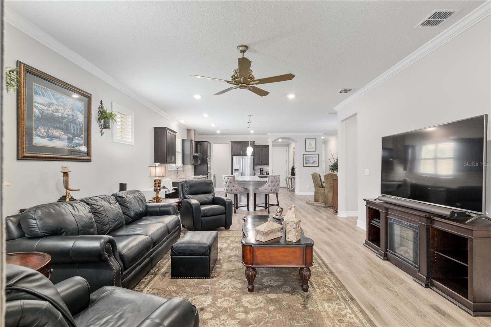 Listing photo id 19 for 6816 95th Circle