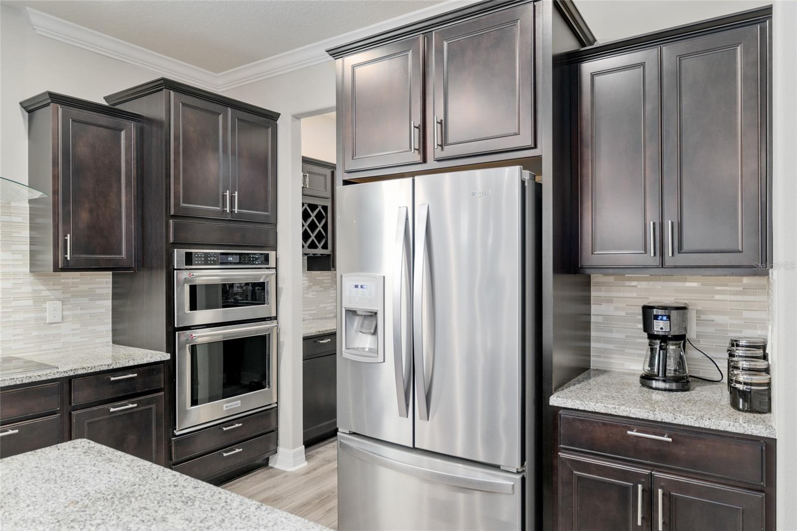 Listing photo id 33 for 6816 95th Circle