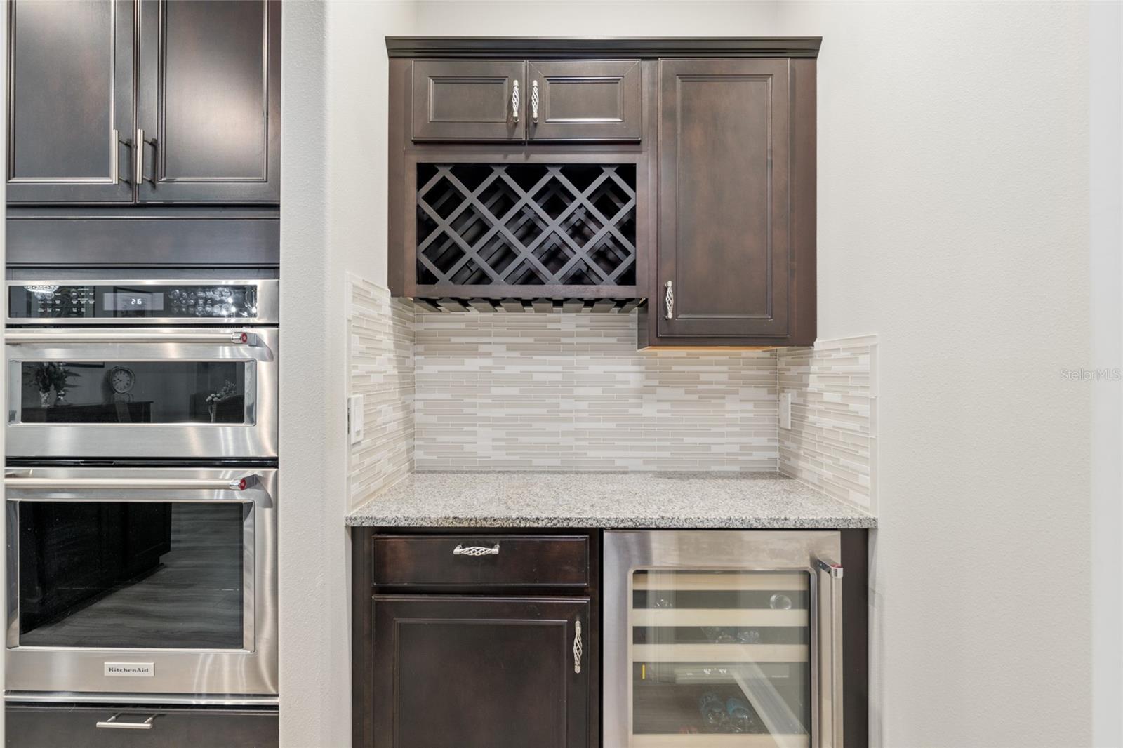 Listing photo id 35 for 6816 95th Circle