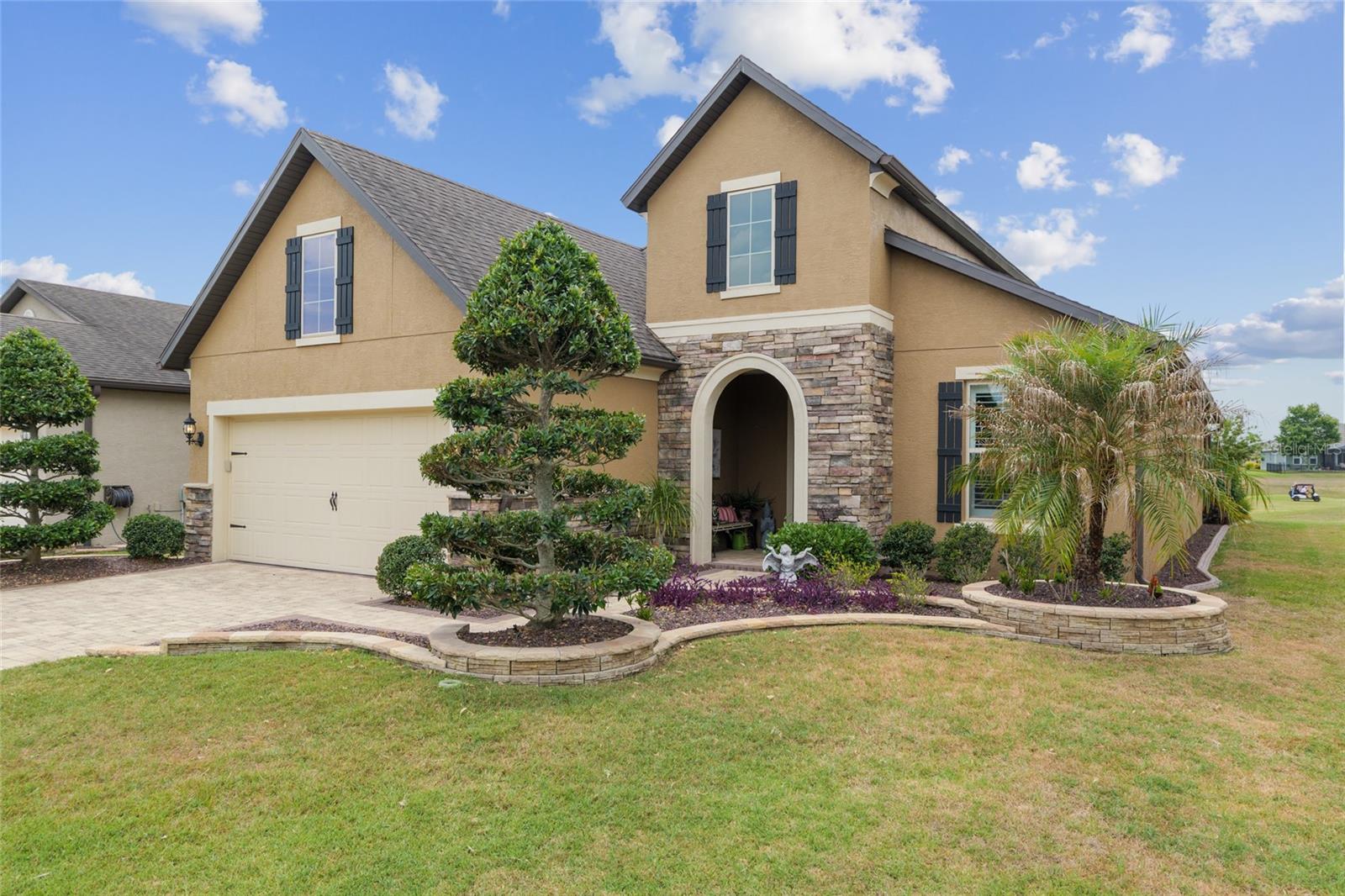 Listing photo id 5 for 6816 95th Circle