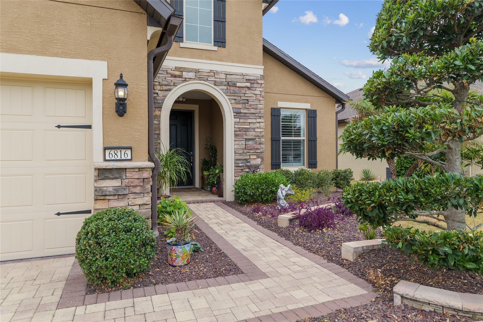 Listing photo id 6 for 6816 95th Circle
