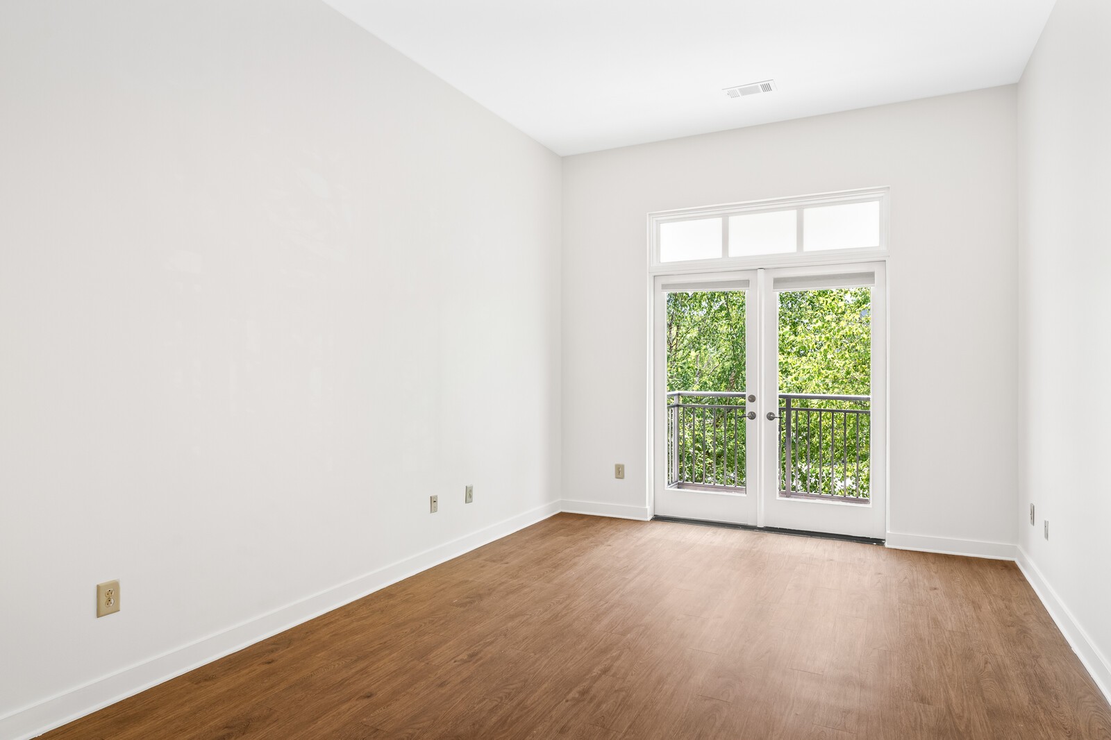 Image 9 of 43 For 17458 17th Circle