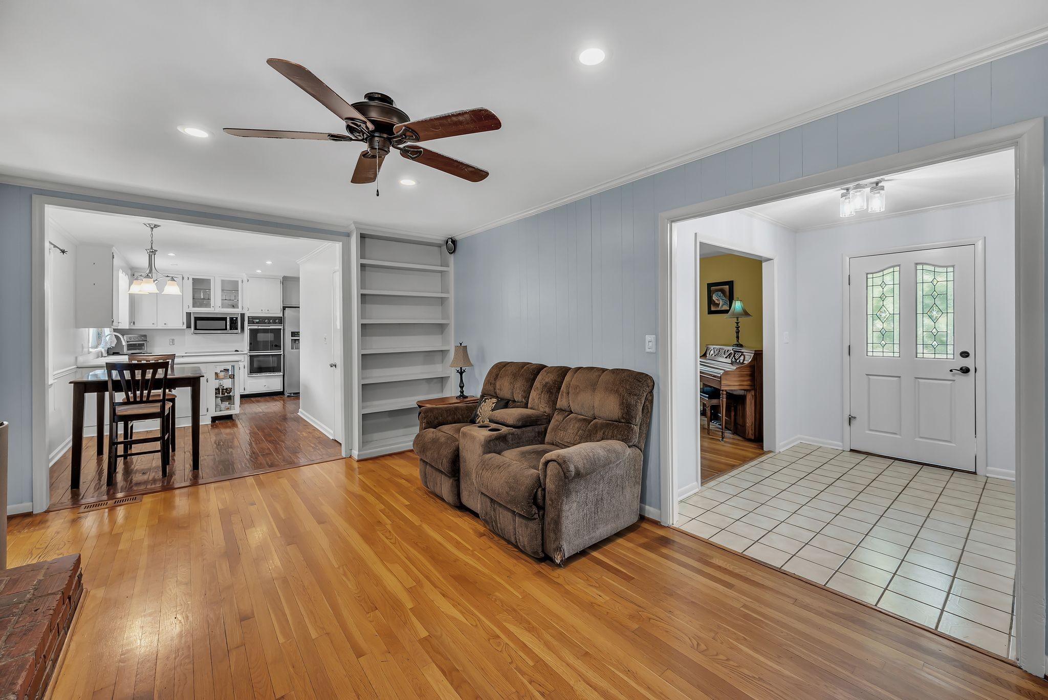 Image 11 of 26 For 2115 39th Drive