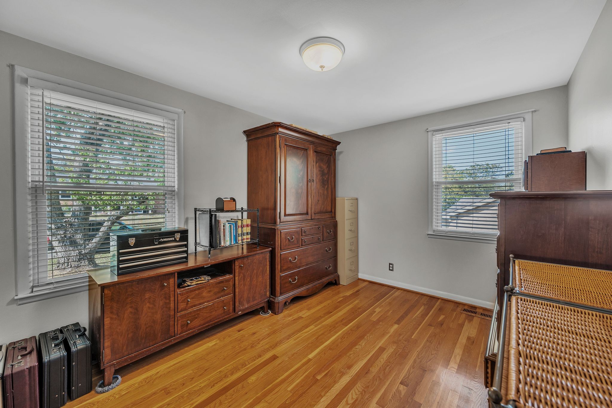 Image 14 of 26 For 2115 39th Drive