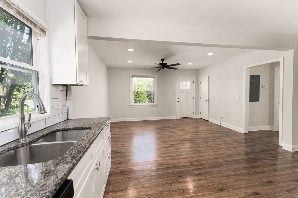 Image 10 of 25 For 4373 31st Street