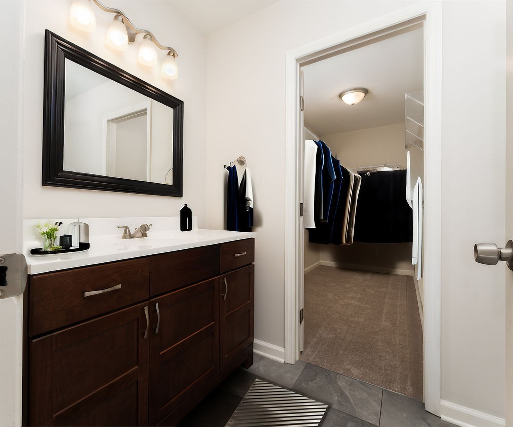 Image 18 of 25 For 4373 31st Street