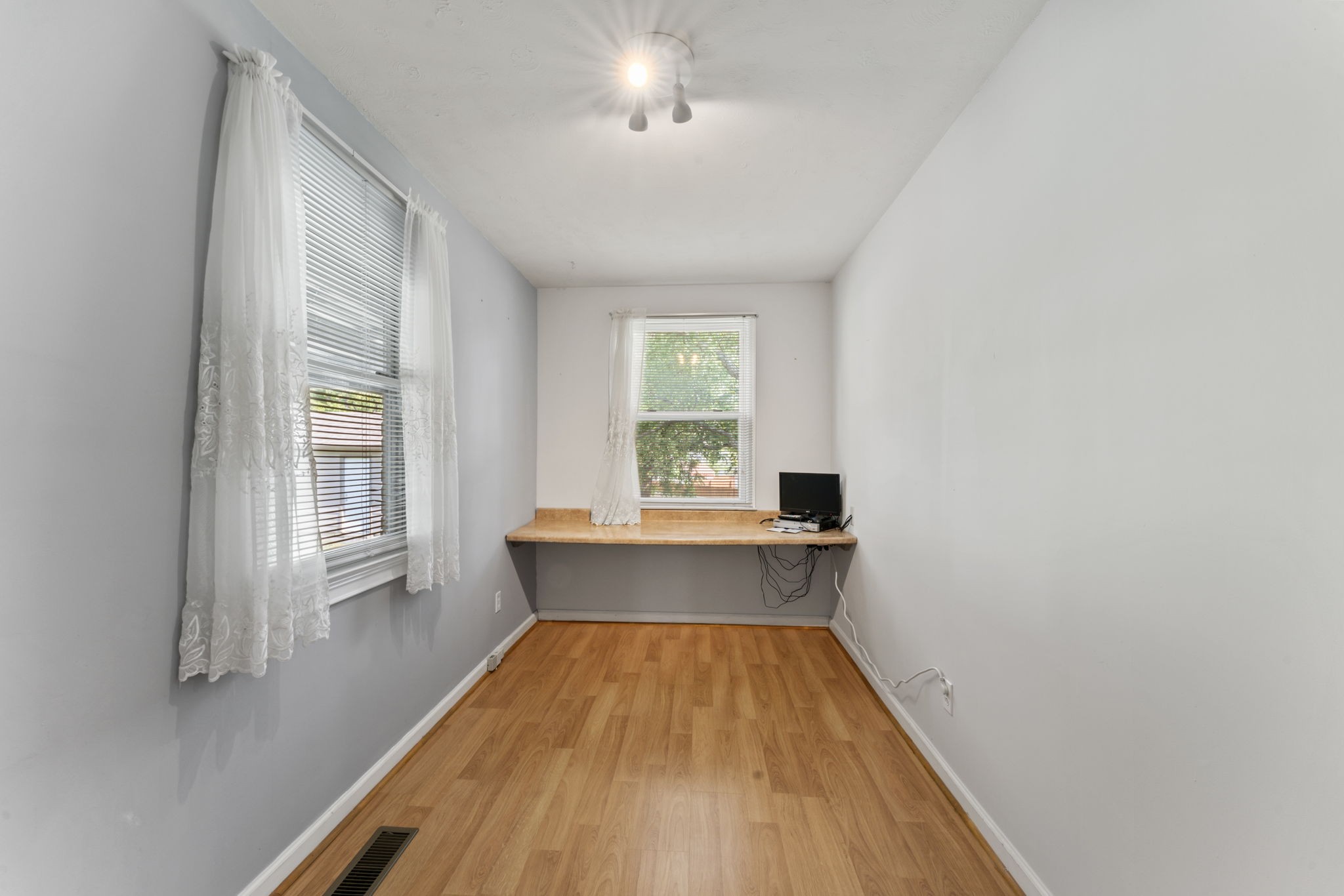 Image 13 of 19 For 8389 Kearney Way