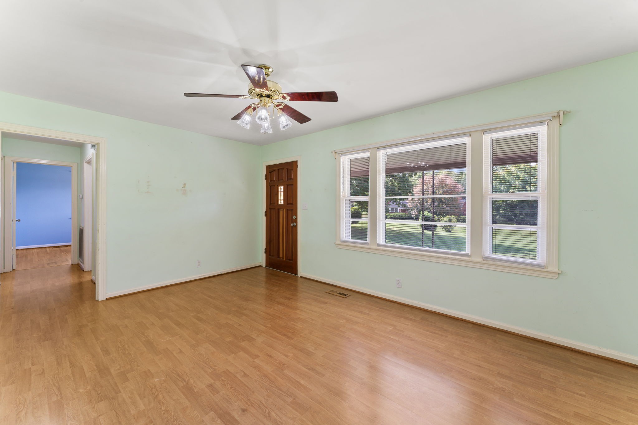 Image 7 of 19 For 8389 Kearney Way