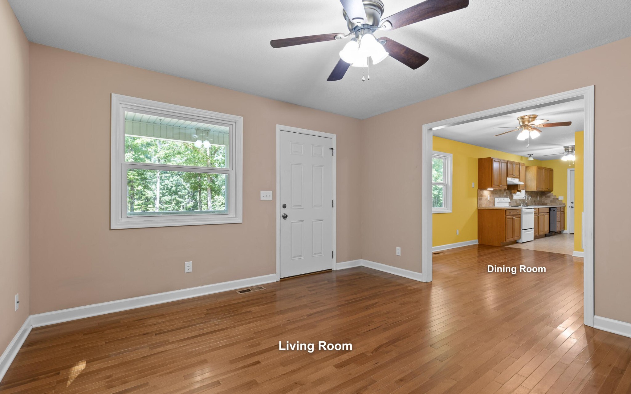 Image 4 of 17 For 8 Hemlock Terrace Place