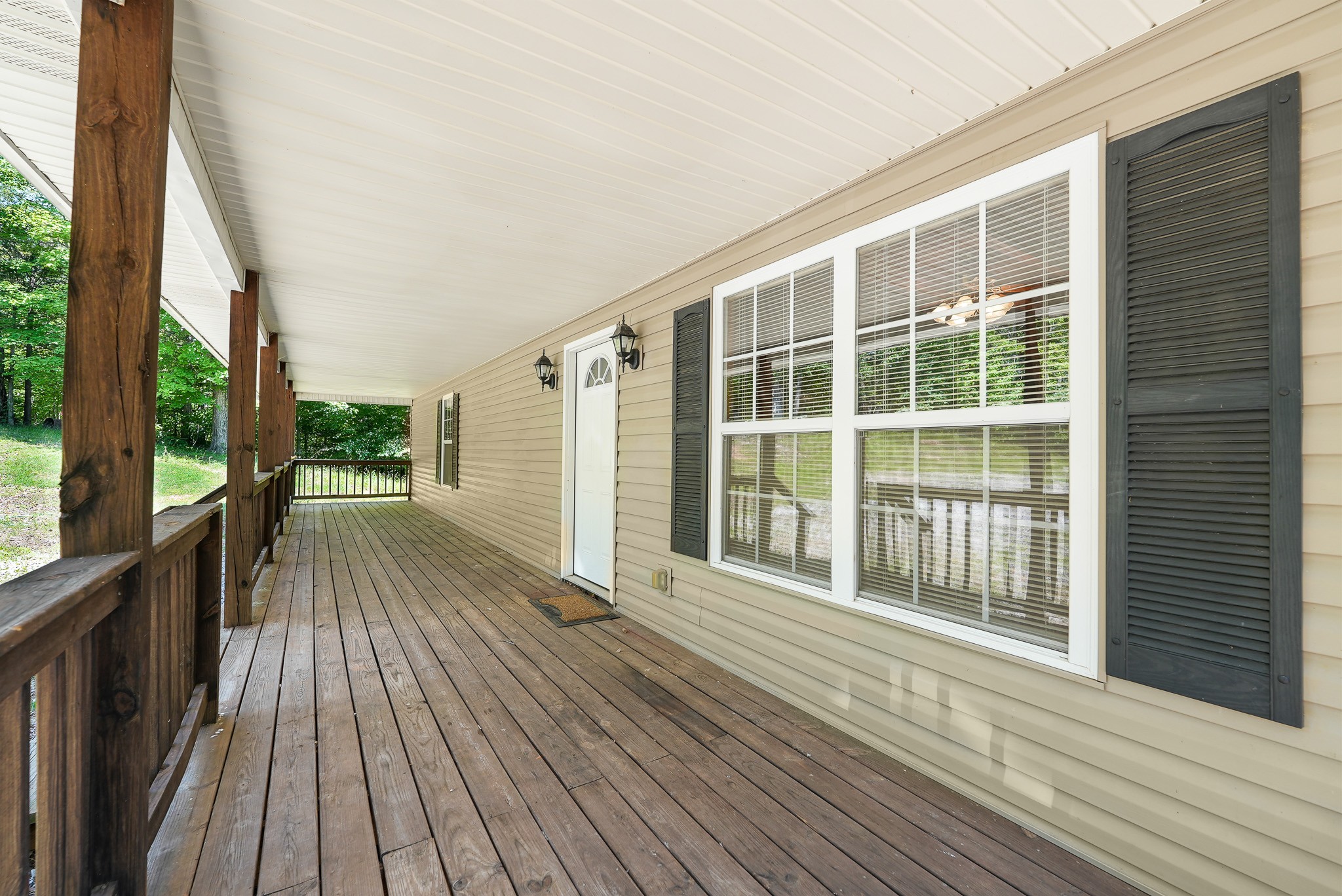 Image 4 of 57 For 4070 Forest Lake Drive