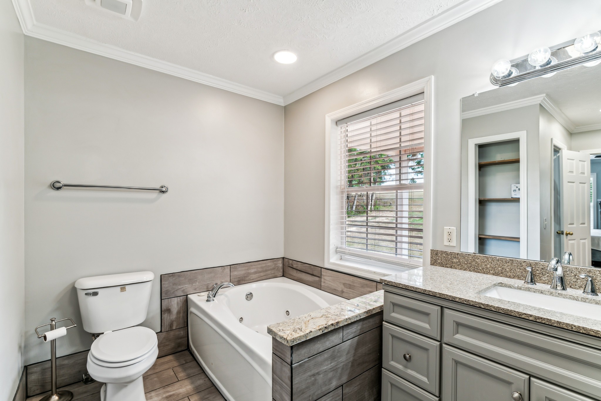 Image 17 of 38 For 18890 60th Street