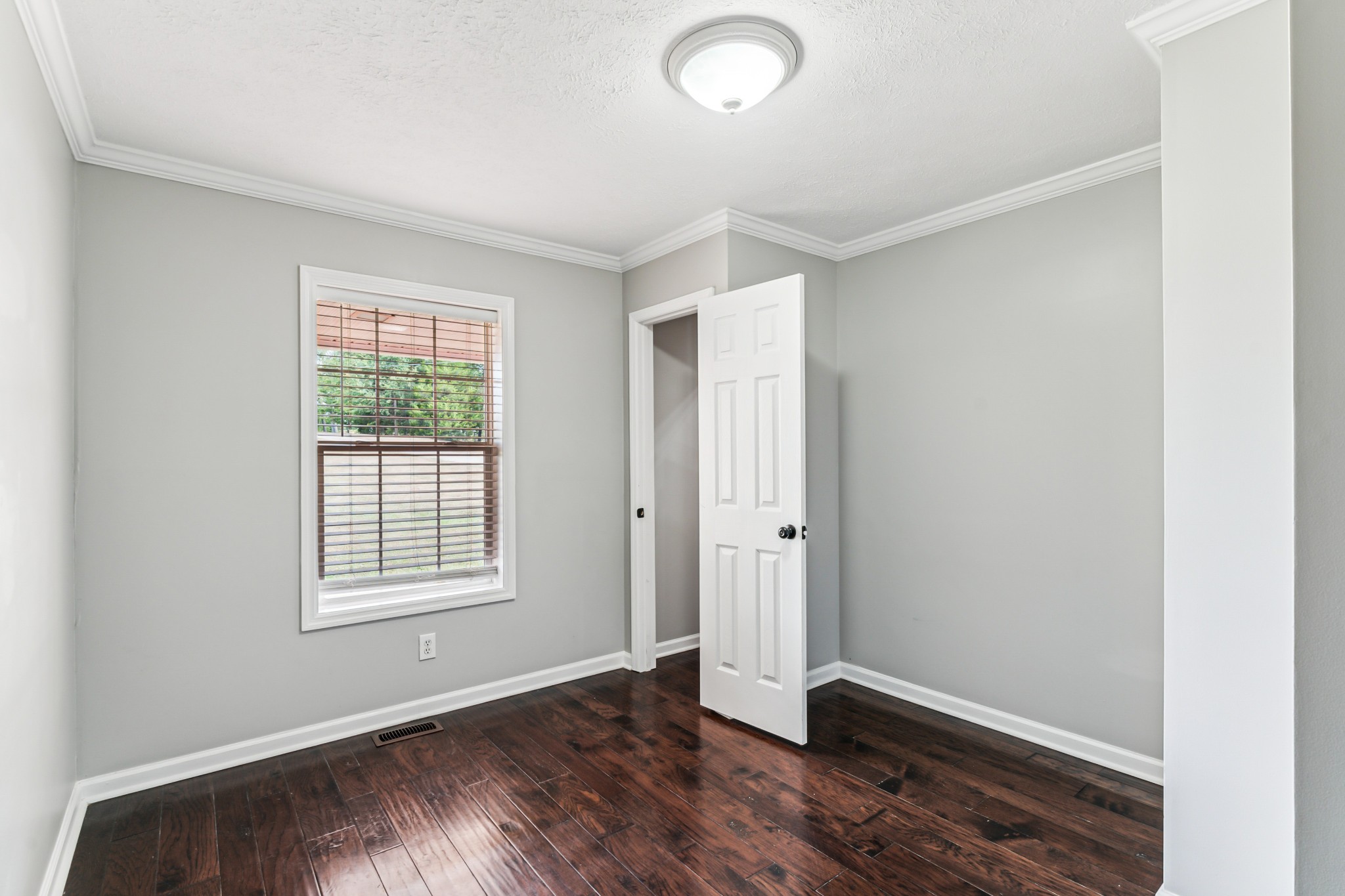 Image 19 of 38 For 18890 60th Street