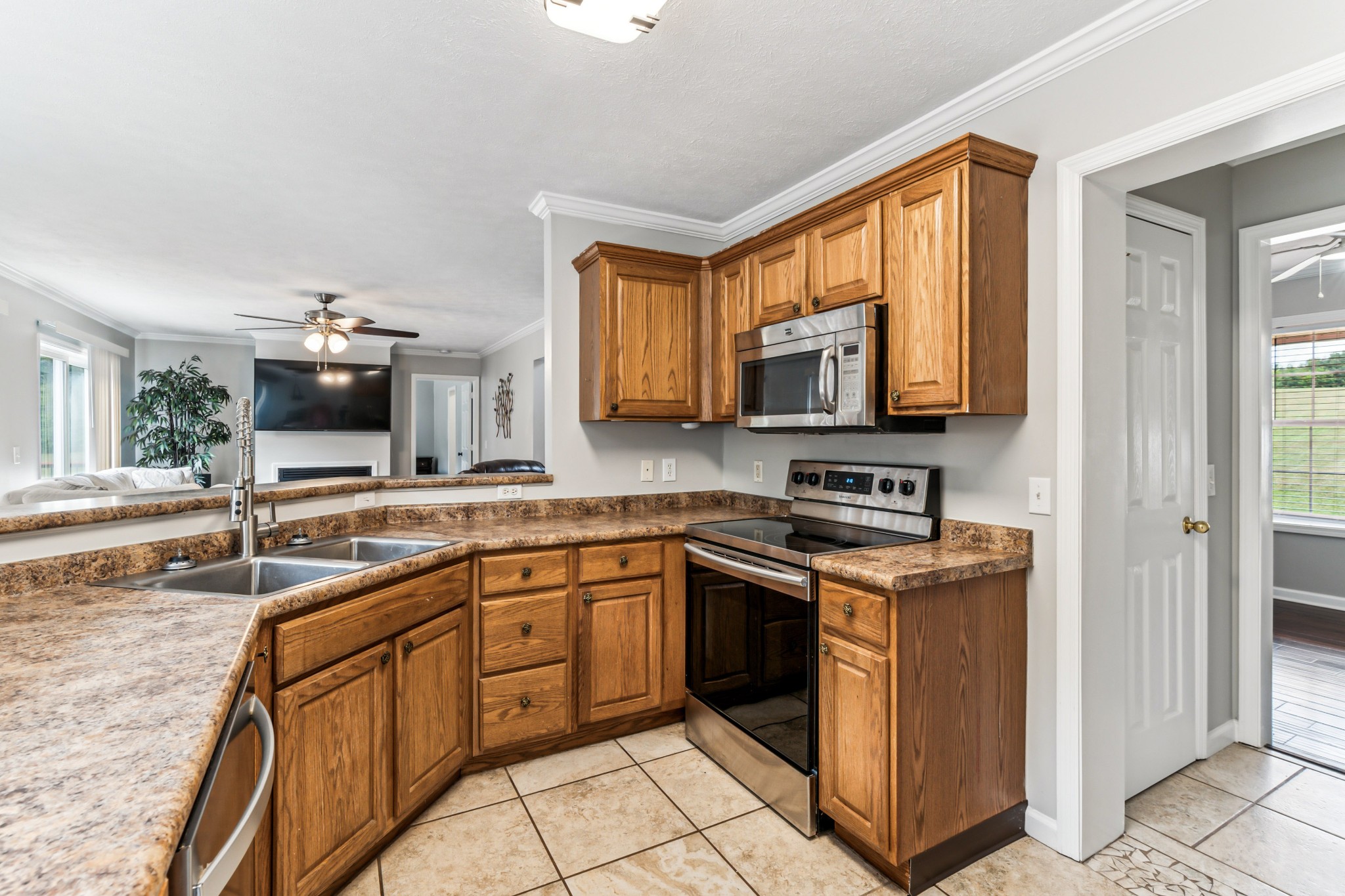 Image 9 of 38 For 18890 60th Street