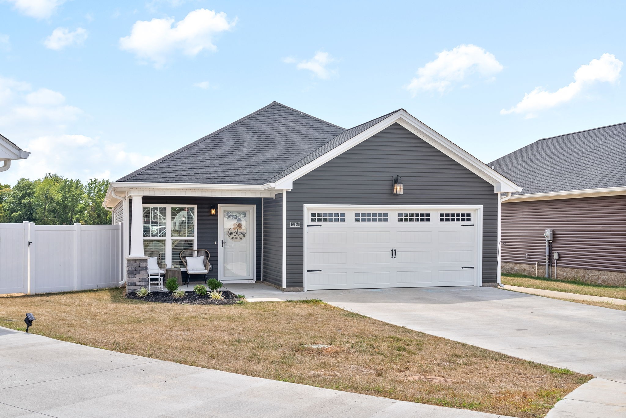 Image 2 of 46 For 950 43rd Place
