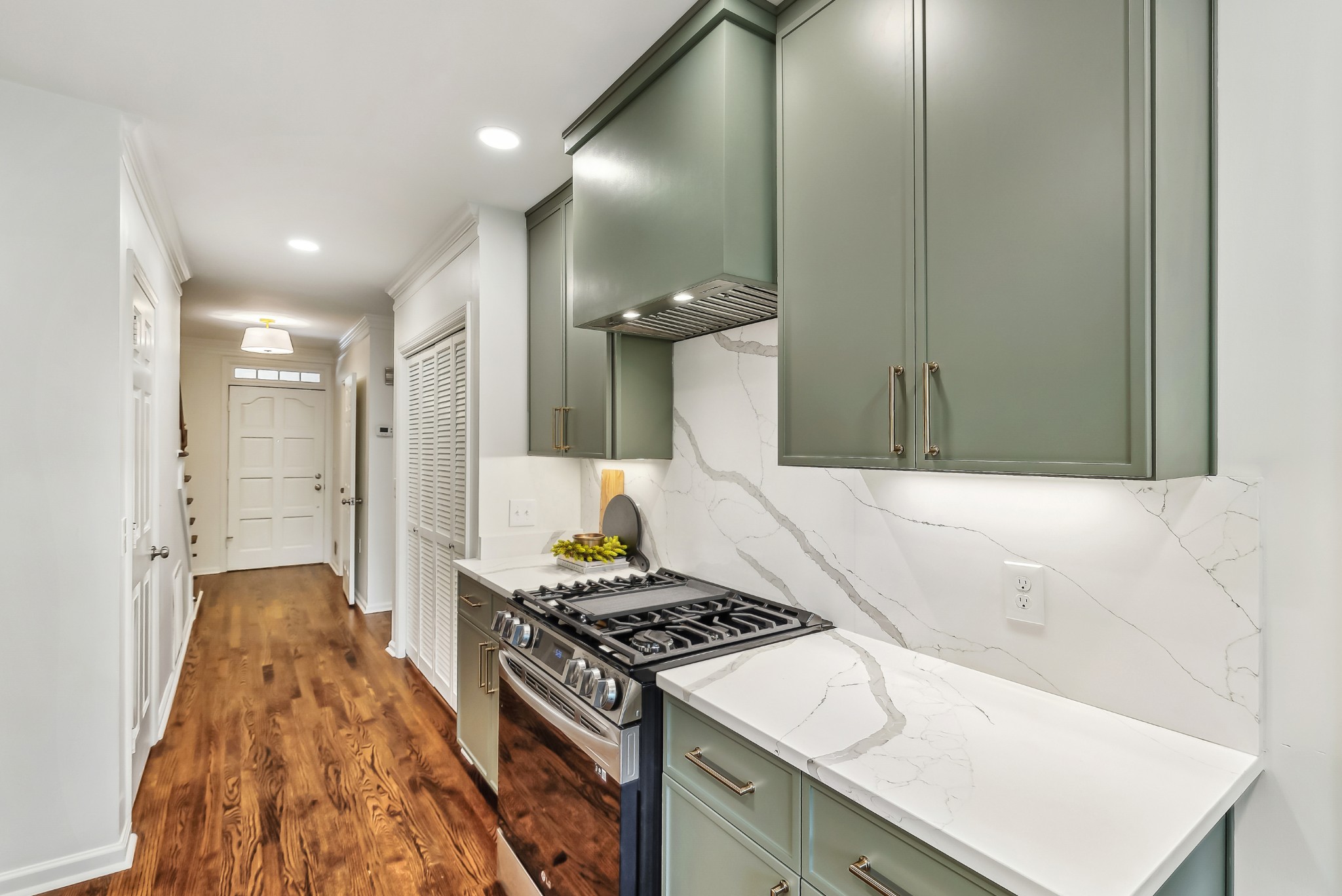 Image 12 of 37 For 14 62nd Terrace