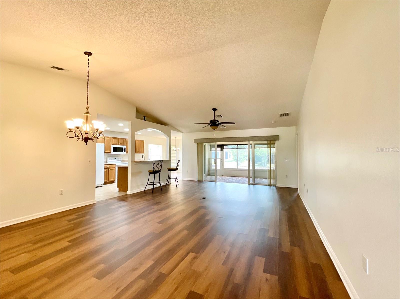 Image 11 of 42 For 15782 16th Avenue Road