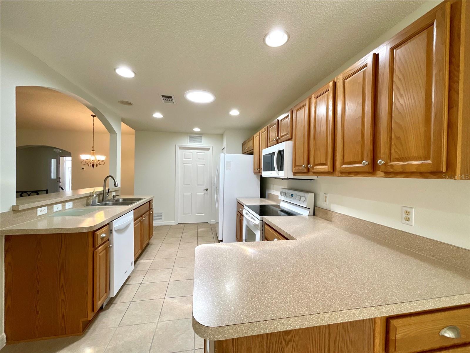 Image 17 of 42 For 15782 16th Avenue Road