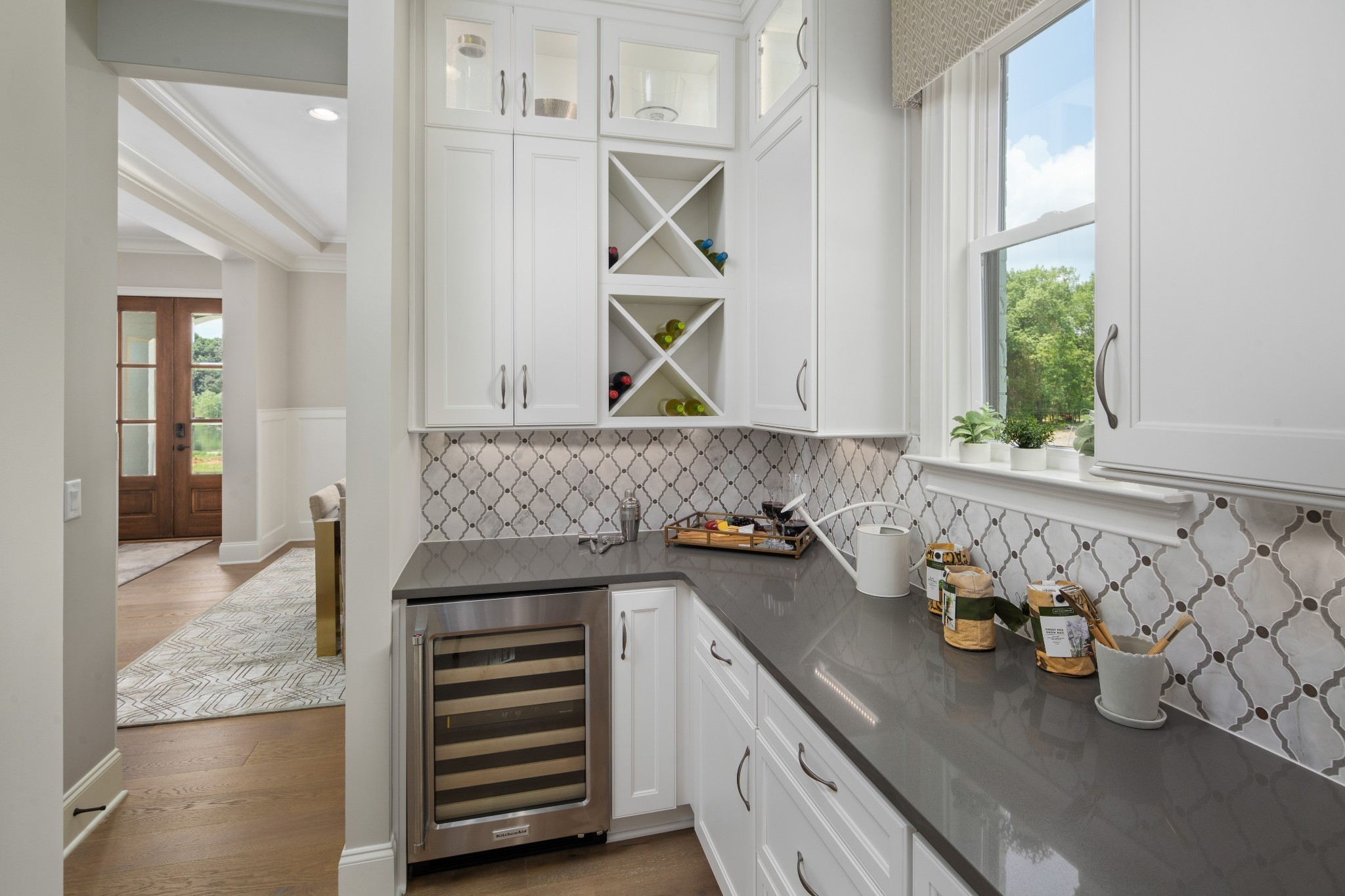 Listing photo id 12 for 1544 17th Court