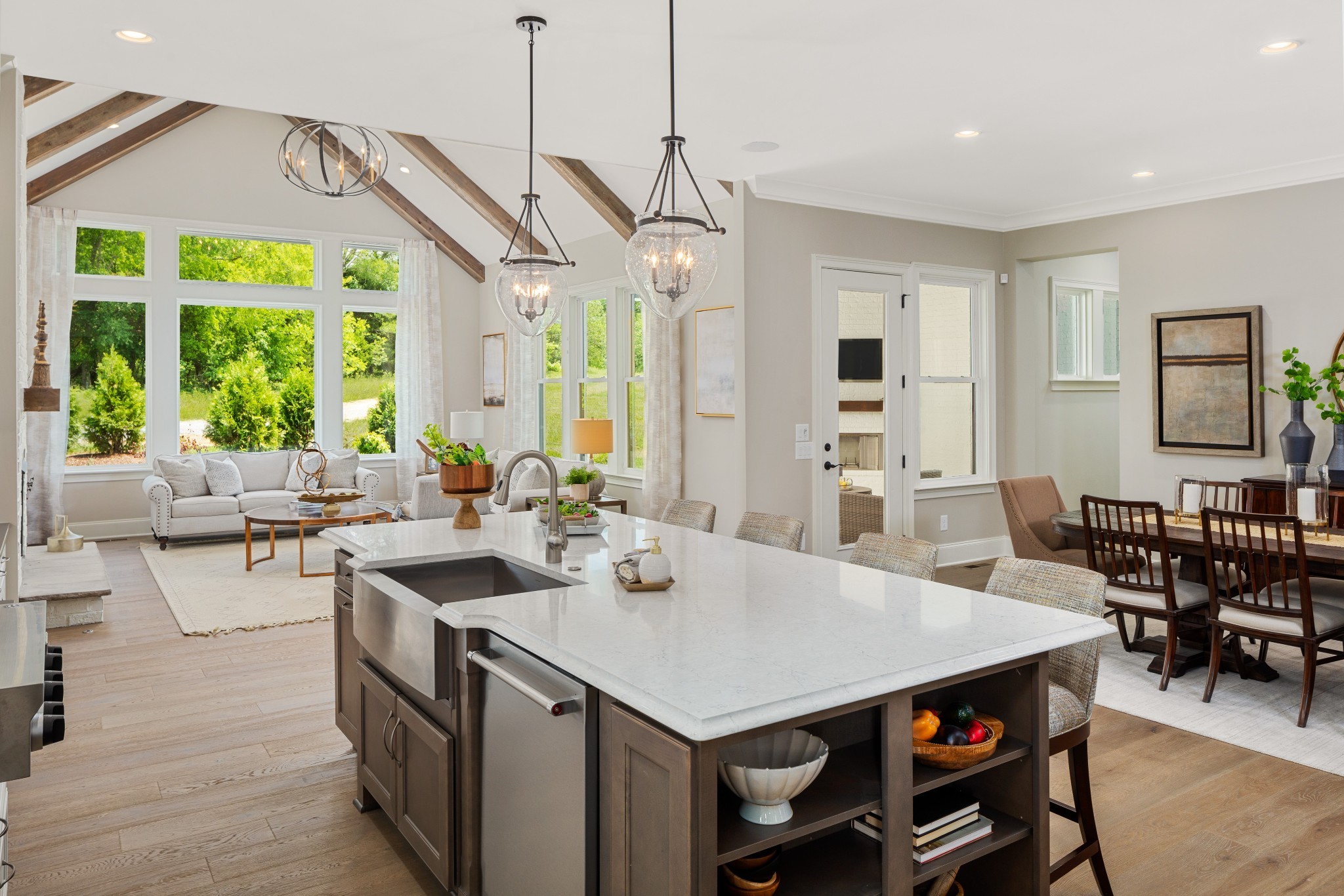 Listing photo id 14 for 1544 17th Court